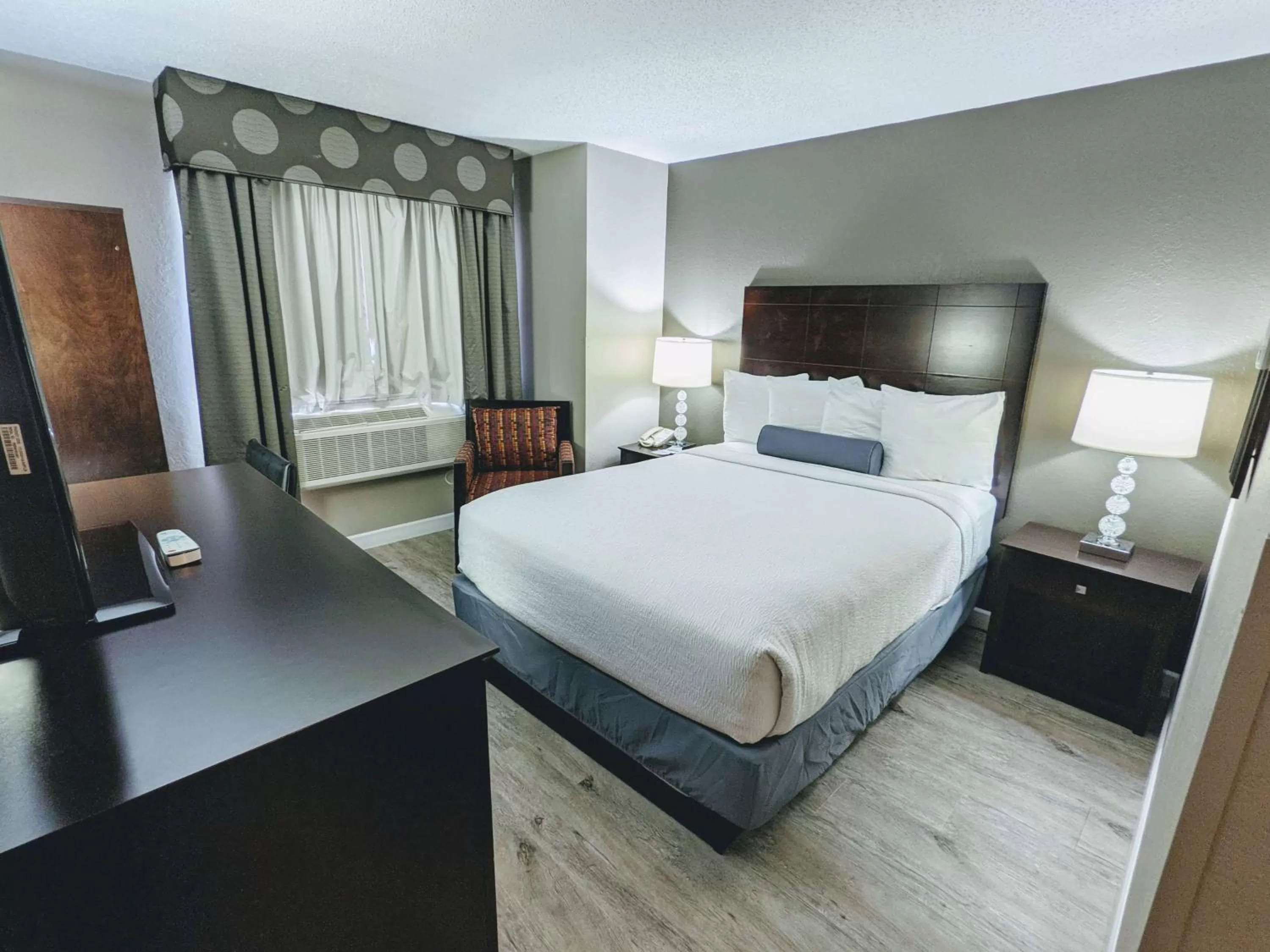 Queen Room - Non-Smoking in Best Western Eden Prairie Inn