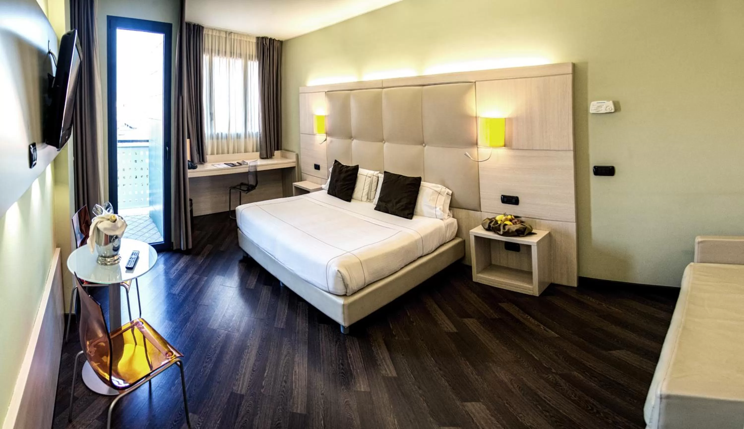 Photo of the whole room, Bed in Acca Palace AA Hotels