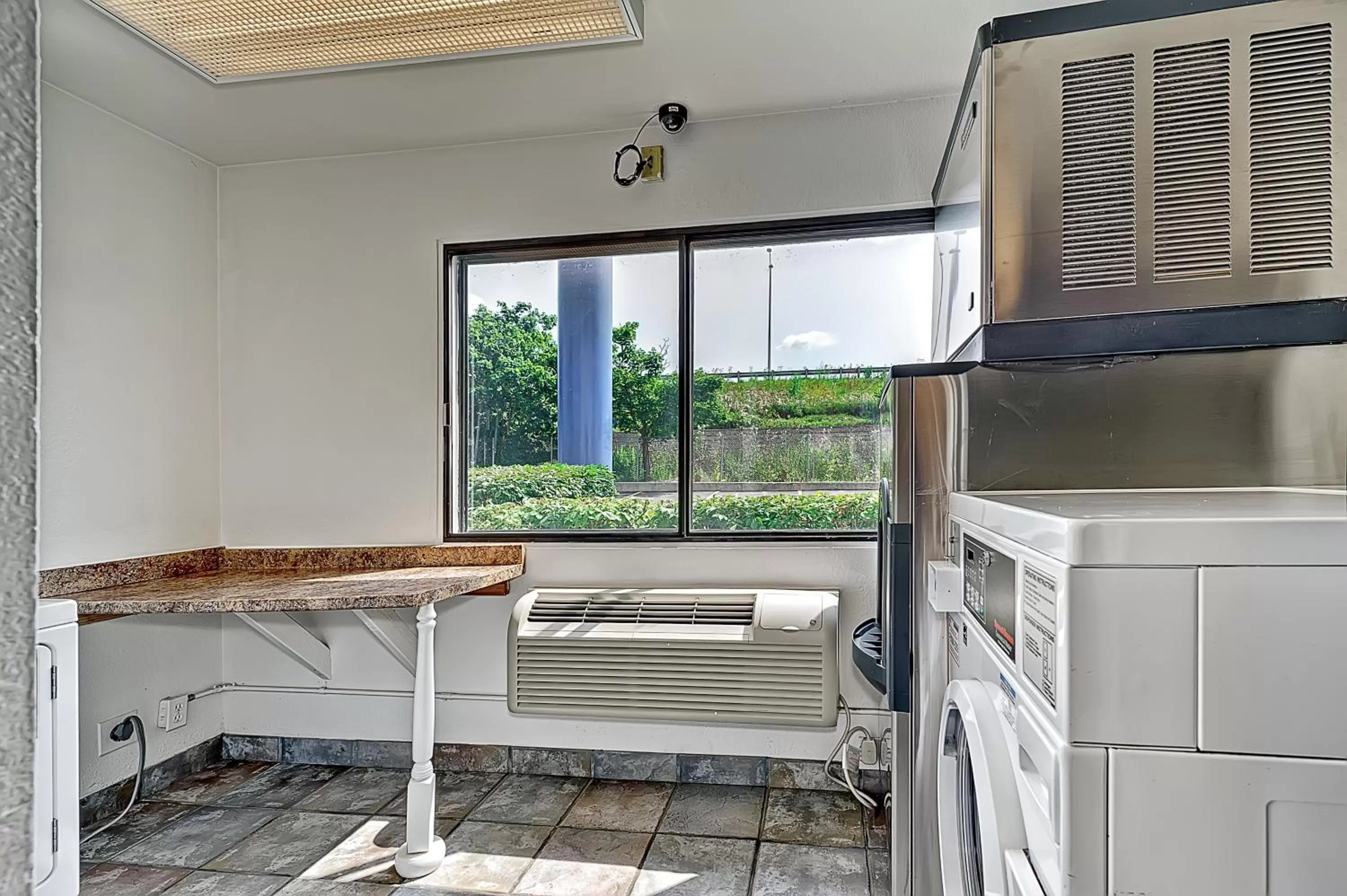 Area and facilities in Motel 6-Glenview, IL - Chicago North