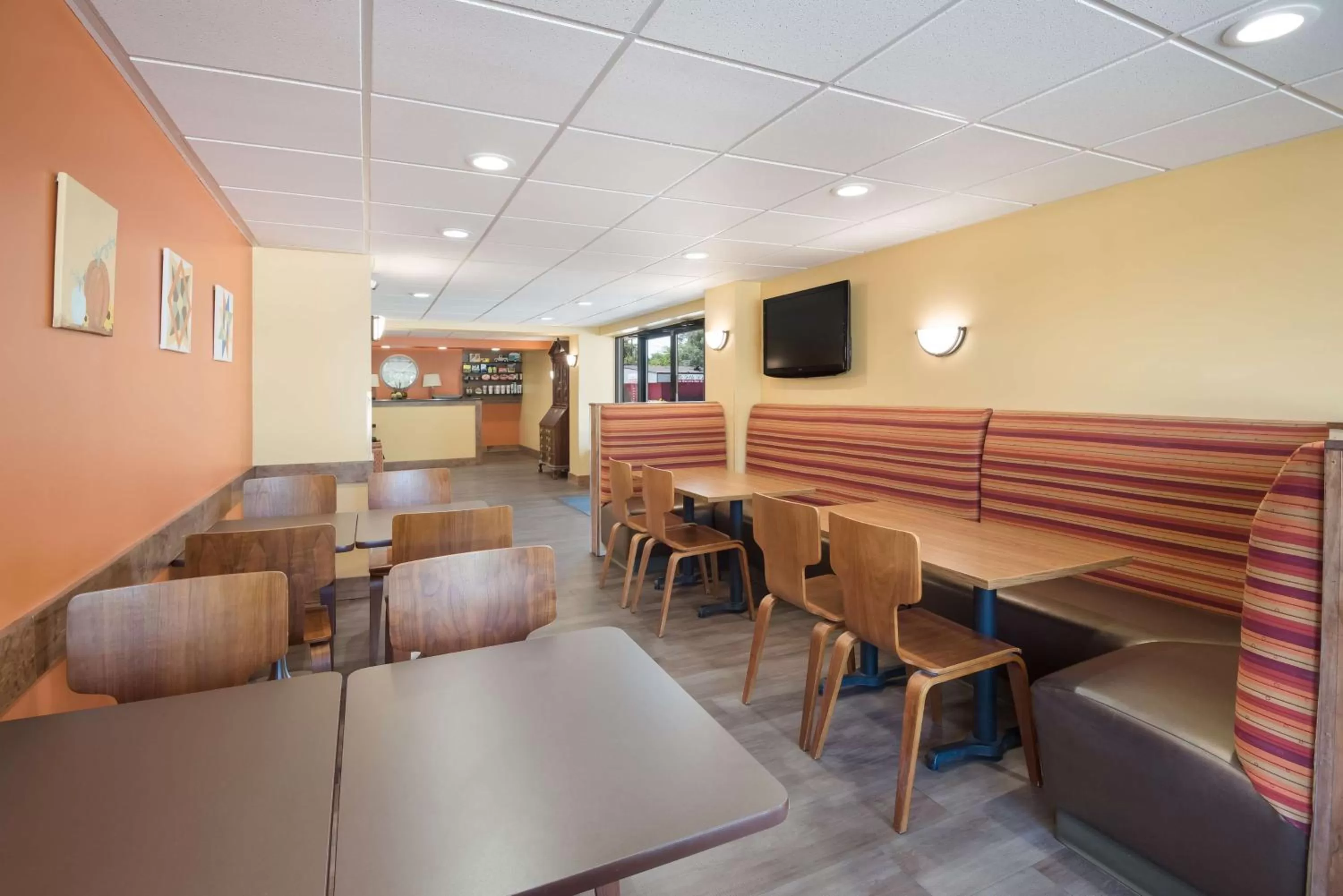 Lobby or reception in Best Western Inn