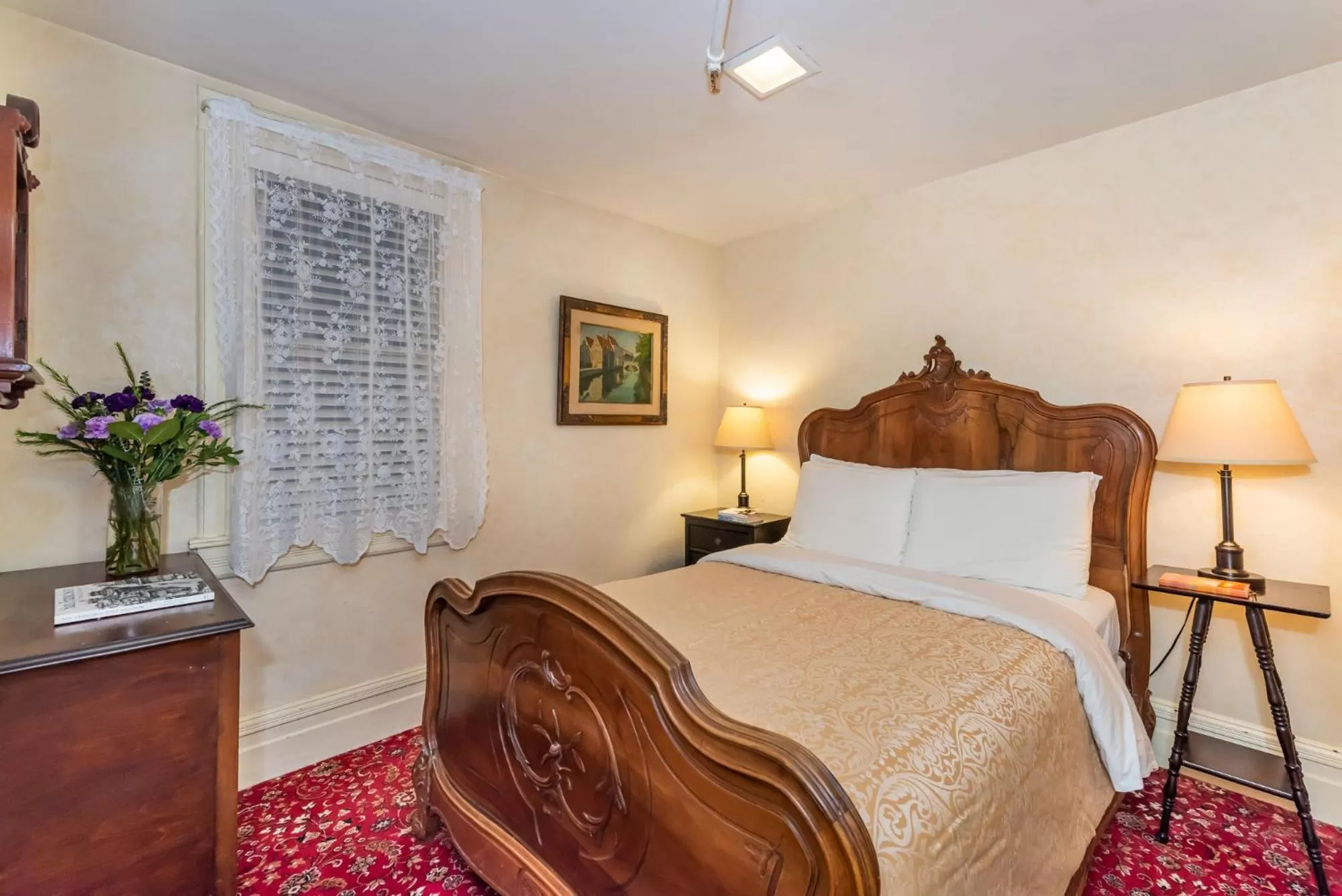 Bedroom in Chateau Tivoli Bed and Breakfast