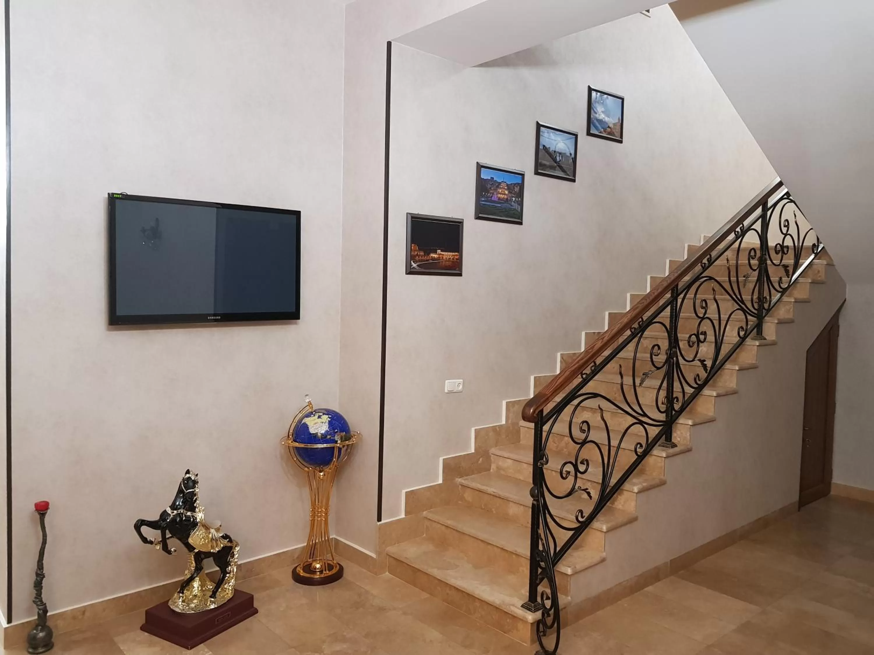 Area and facilities, TV/Entertainment Center in Eridana Hotel