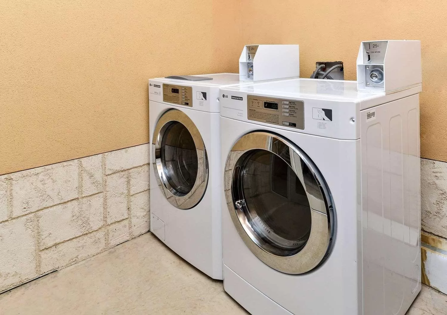 Scottish Inn & Suites Cotulla, TX