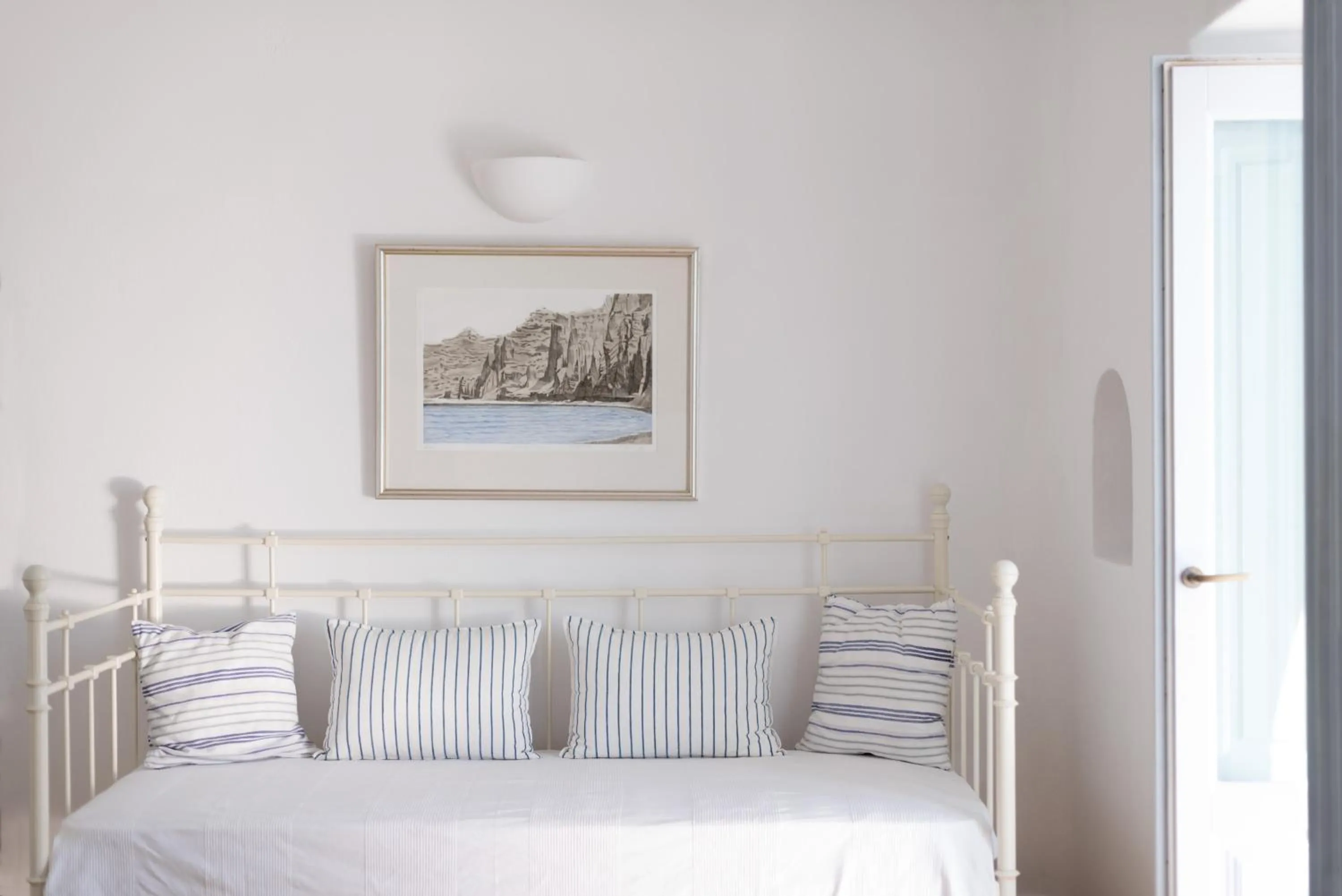 Seating area, Bed in Aria Suites & Villas