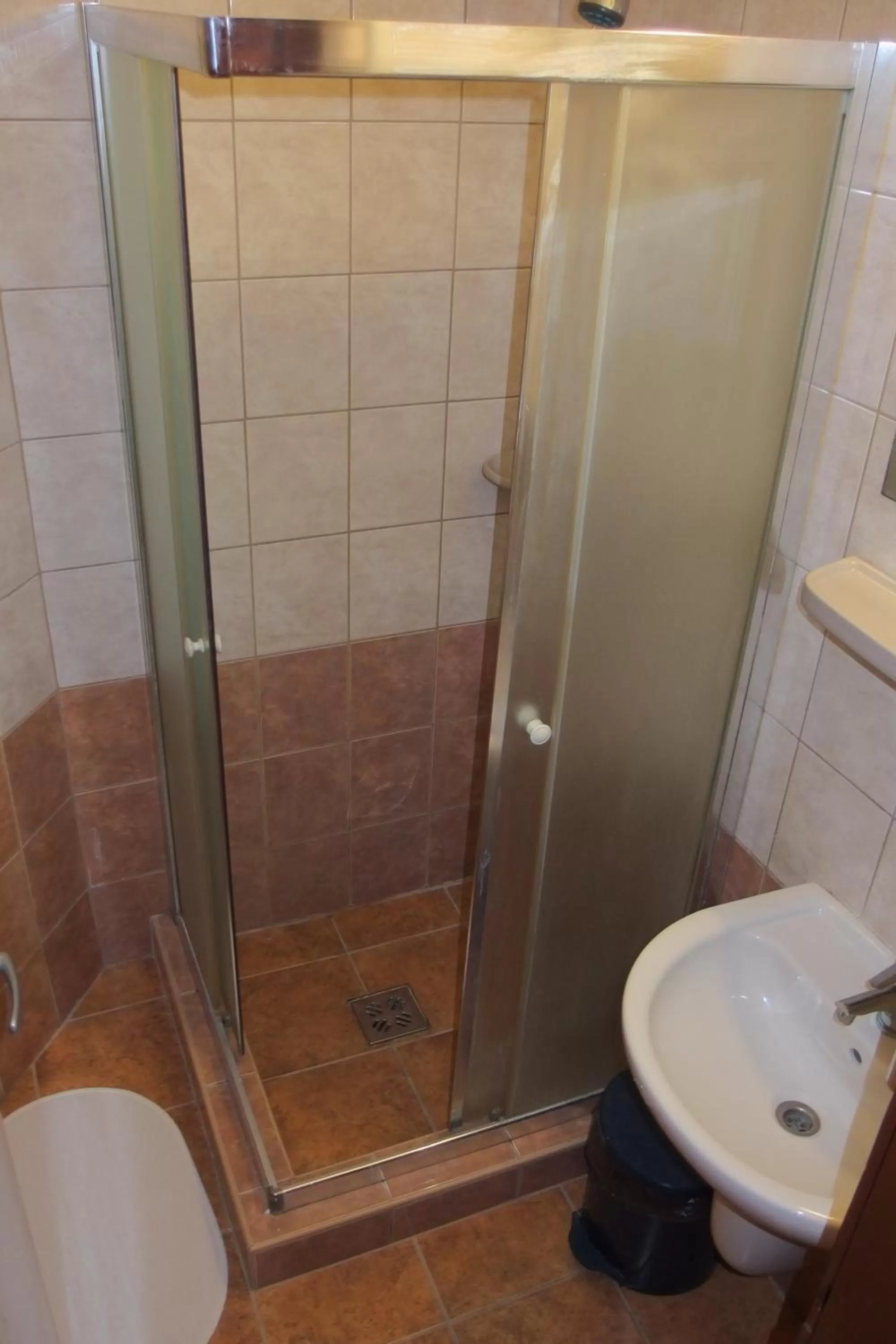 Shower in Romantik Étterem - Panzió