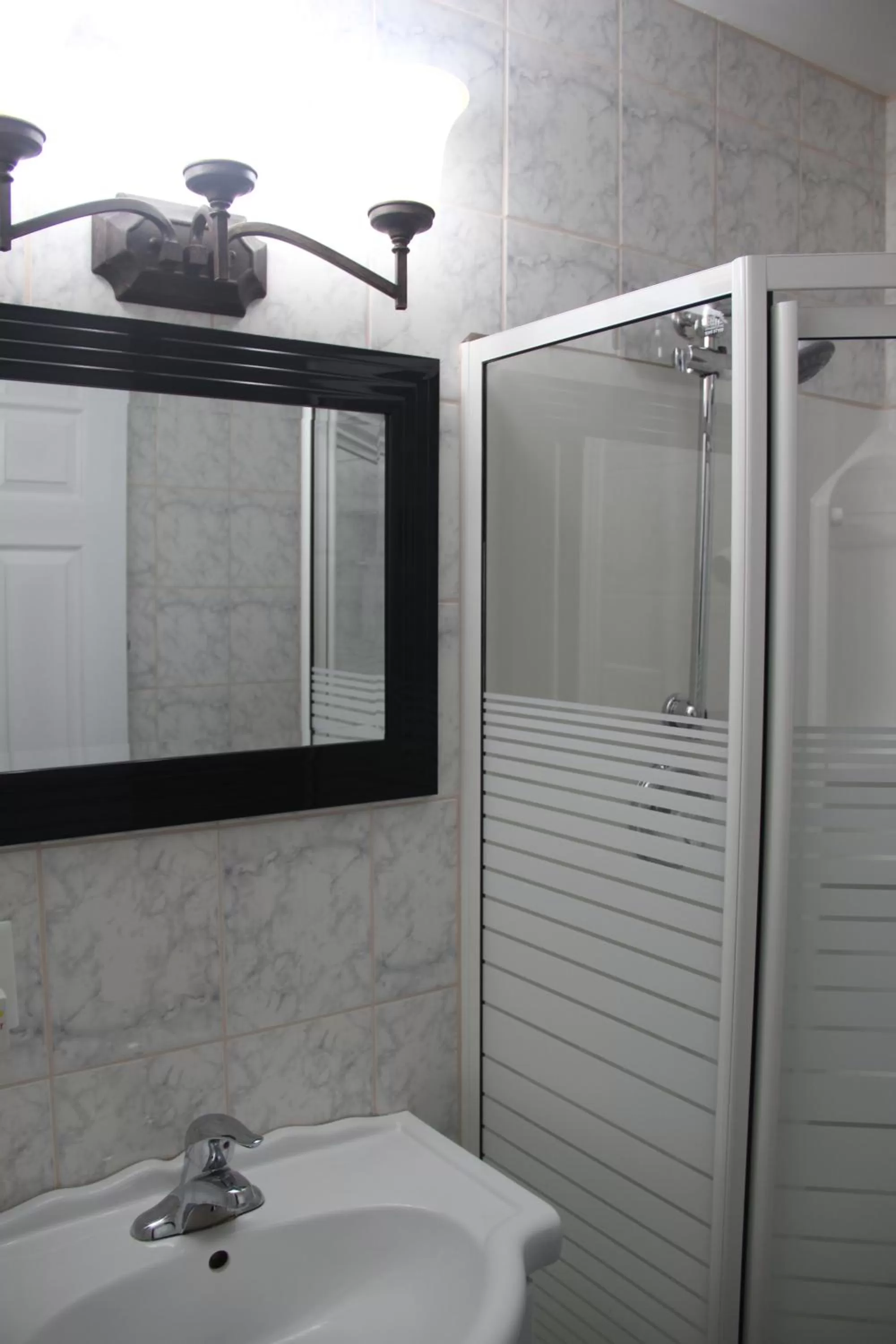 Perth Plaza Inn & Suites