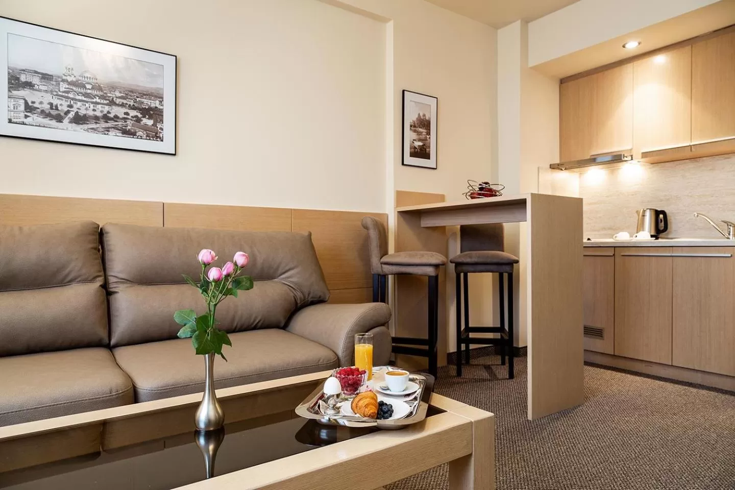 People in Sofia Palace Hotel by HMG