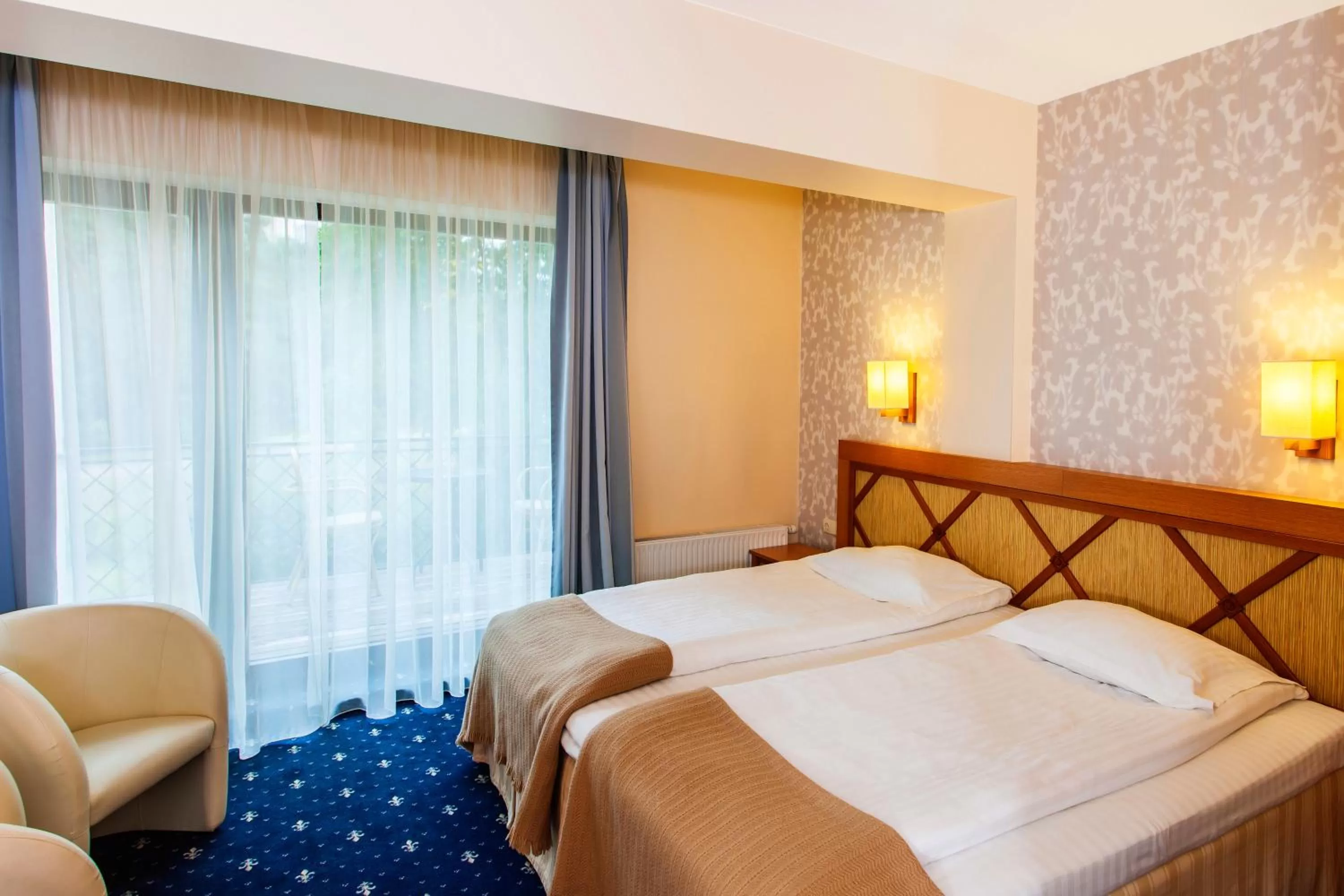 Bed in Park Villa Hotel