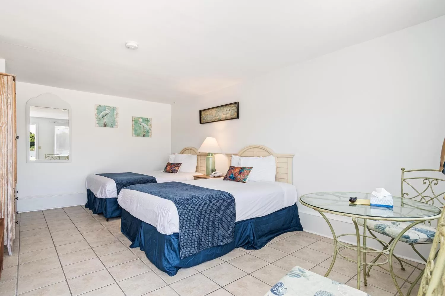 Photo of the whole room in Lowes Wharf Marina Inn