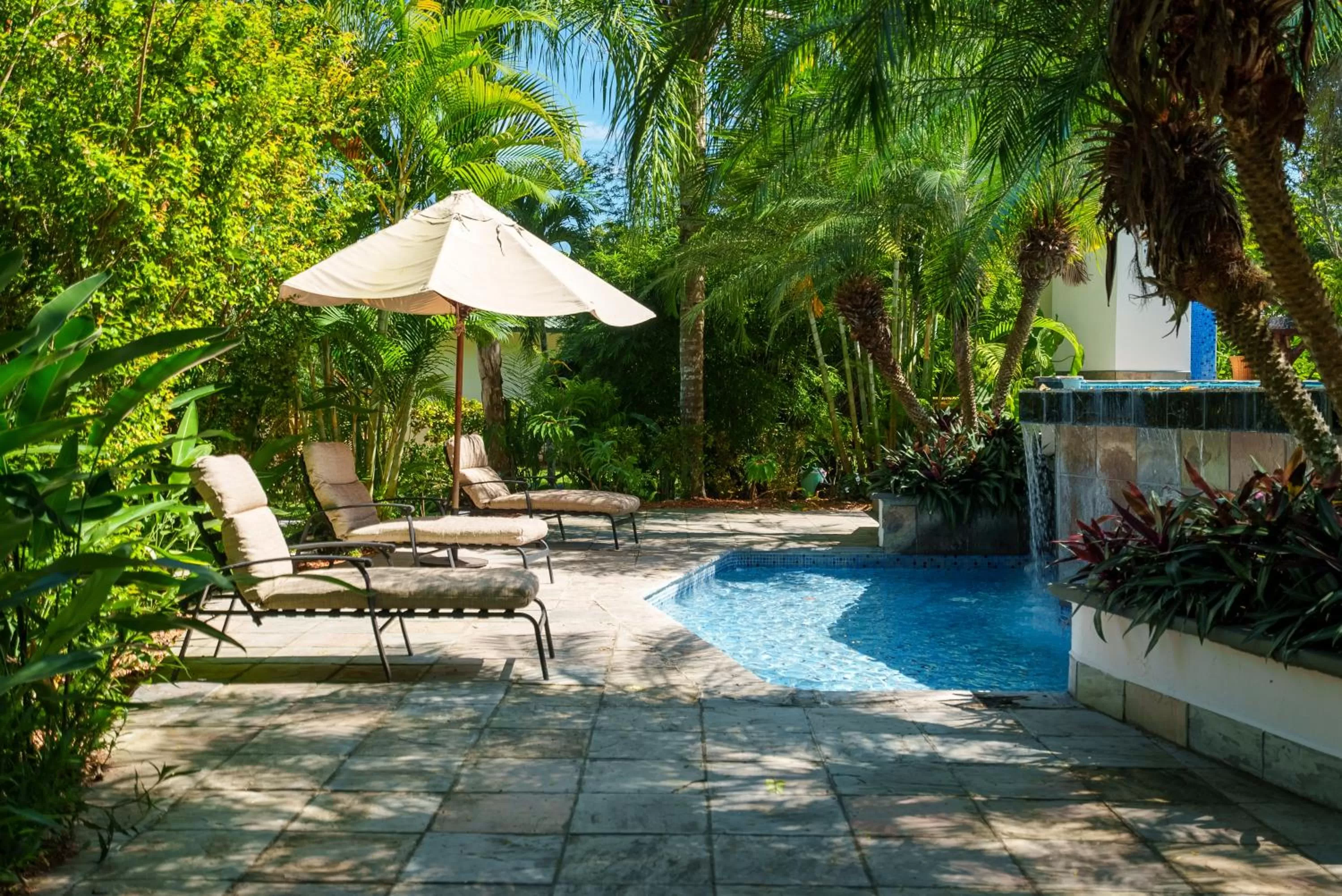 Swimming pool in Ka'ana Resort & Spa