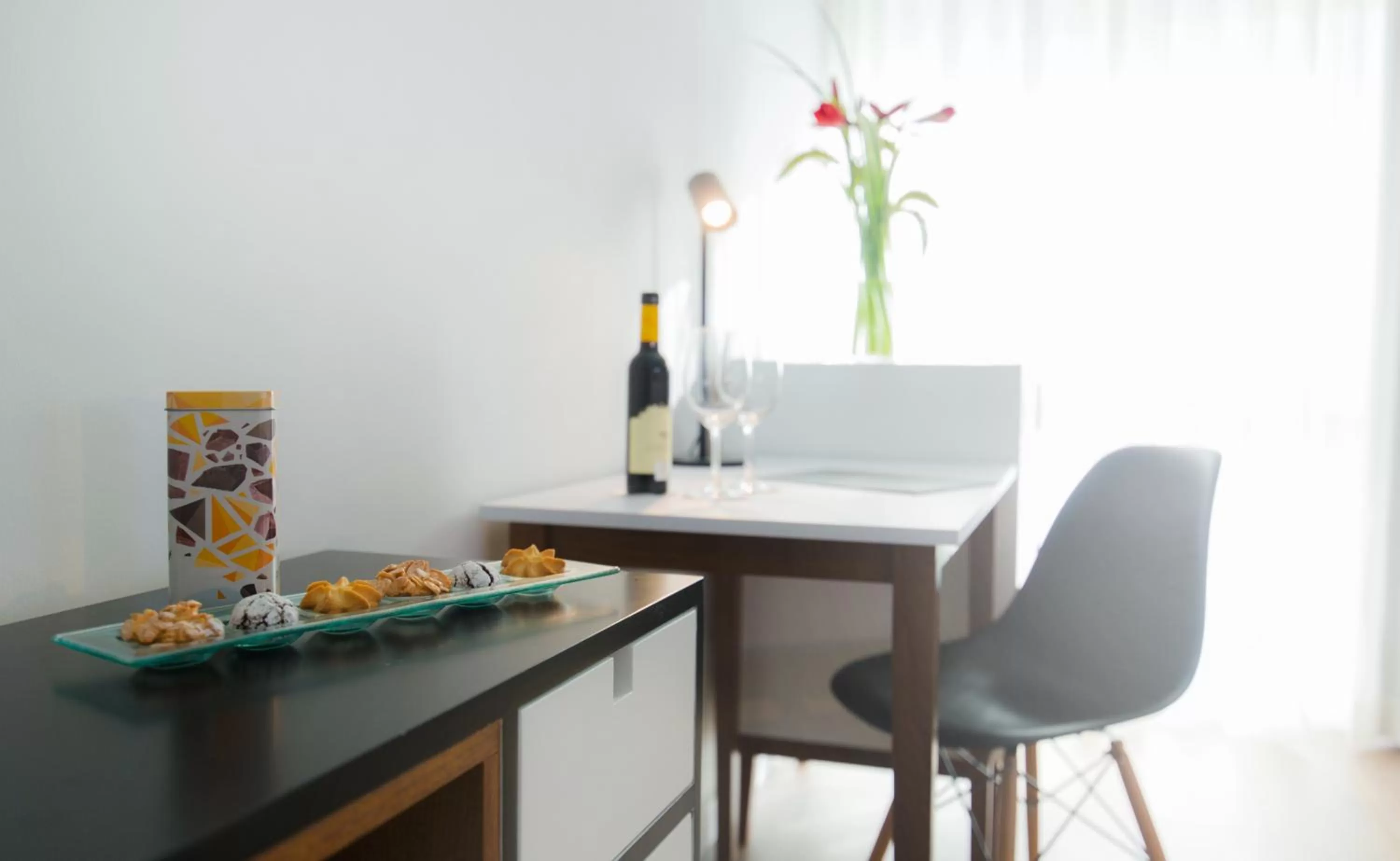 Food and drinks in Prima Tel Aviv Hotel