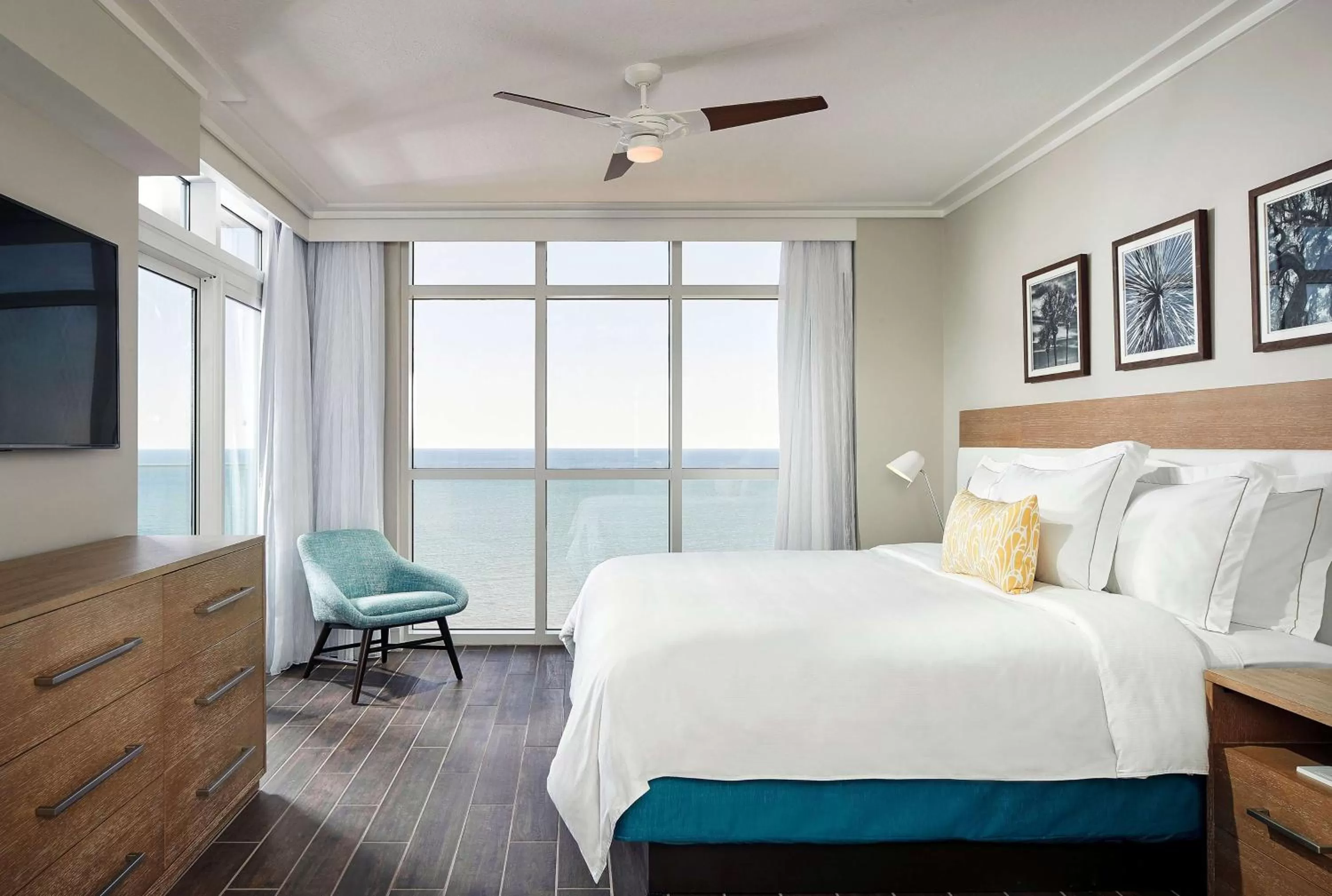 Bedroom, Bed in Hilton Grand Vacations Club Ocean Enclave Myrtle Beach