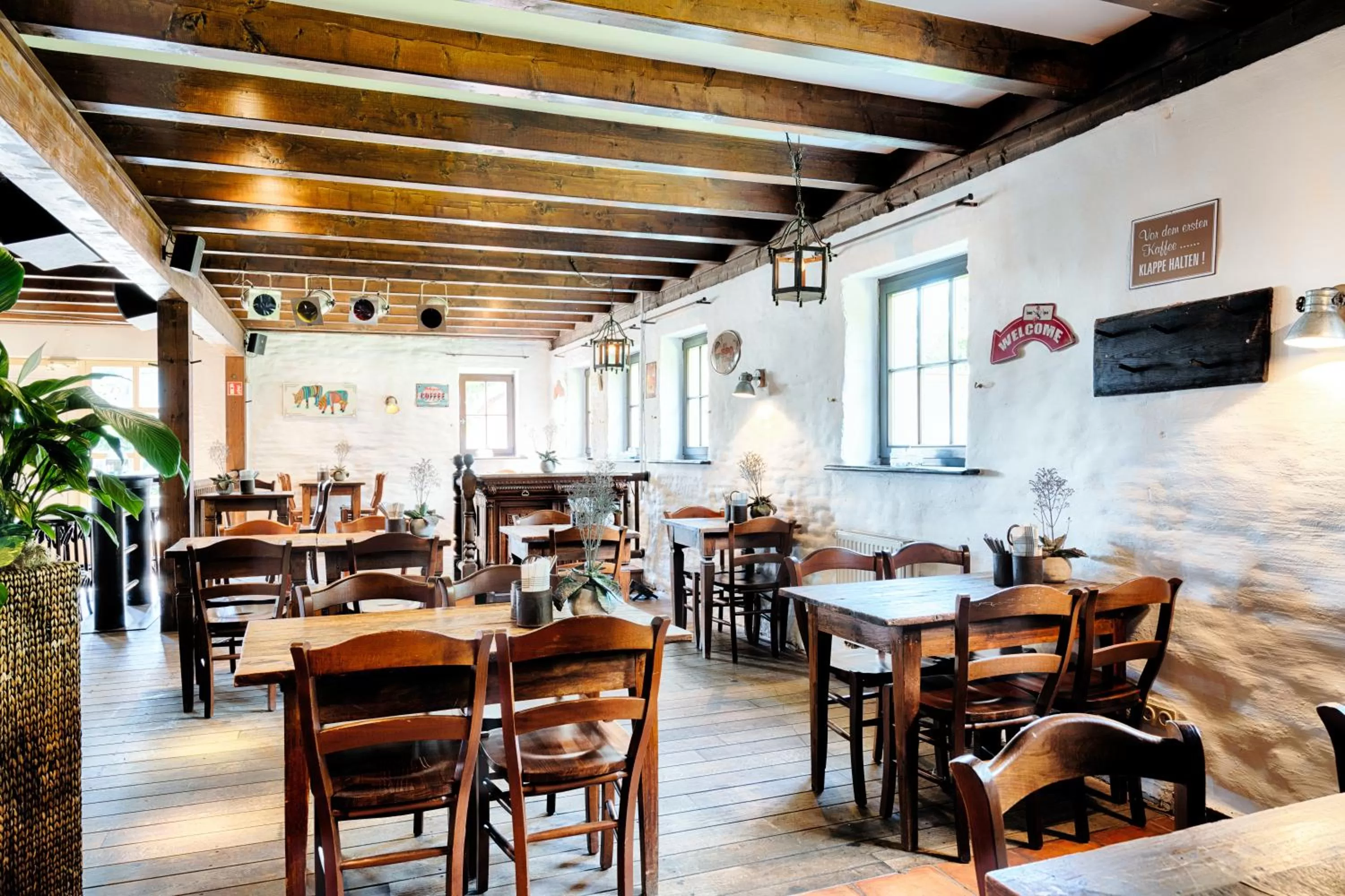 Restaurant/places to eat in Welcome Hotel Wesel