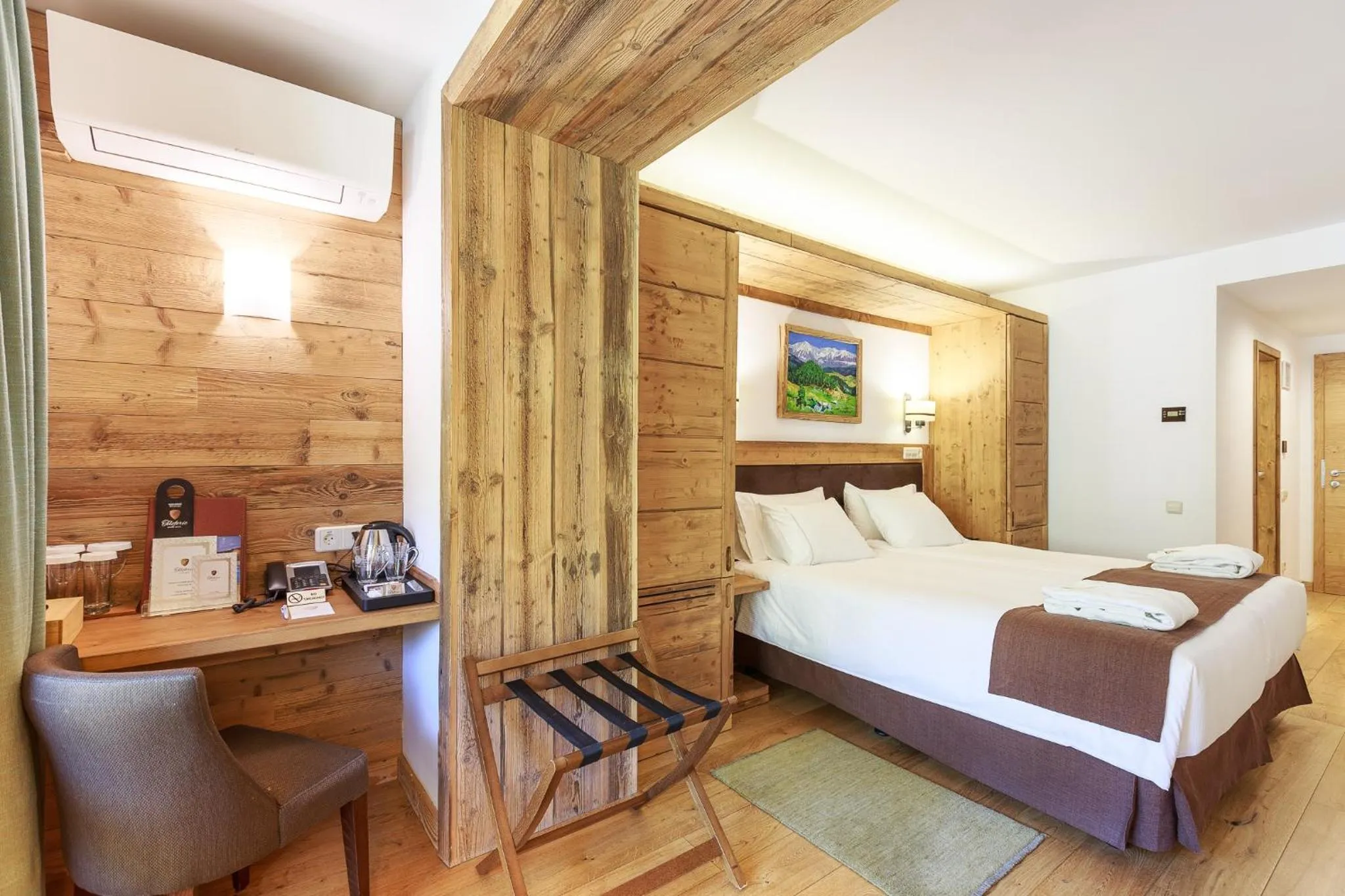 Other, Bed in Teleferic Grand Hotel