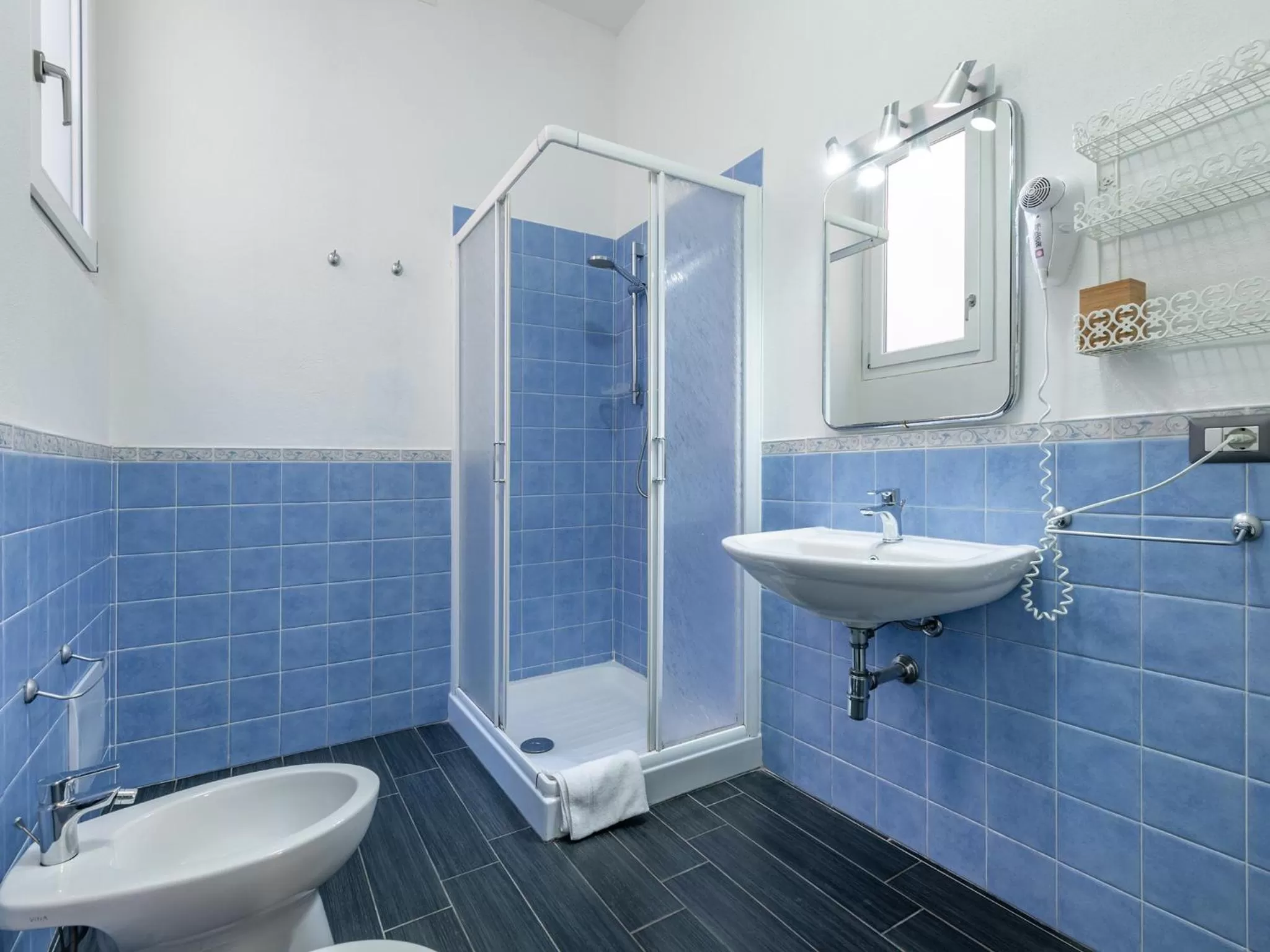 Bathroom in Affittacamere Sa Pardula