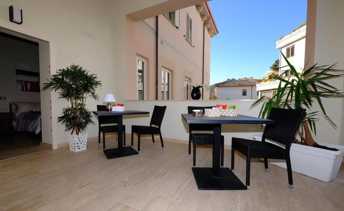 Balcony/Terrace in EOS Room and Breakfast