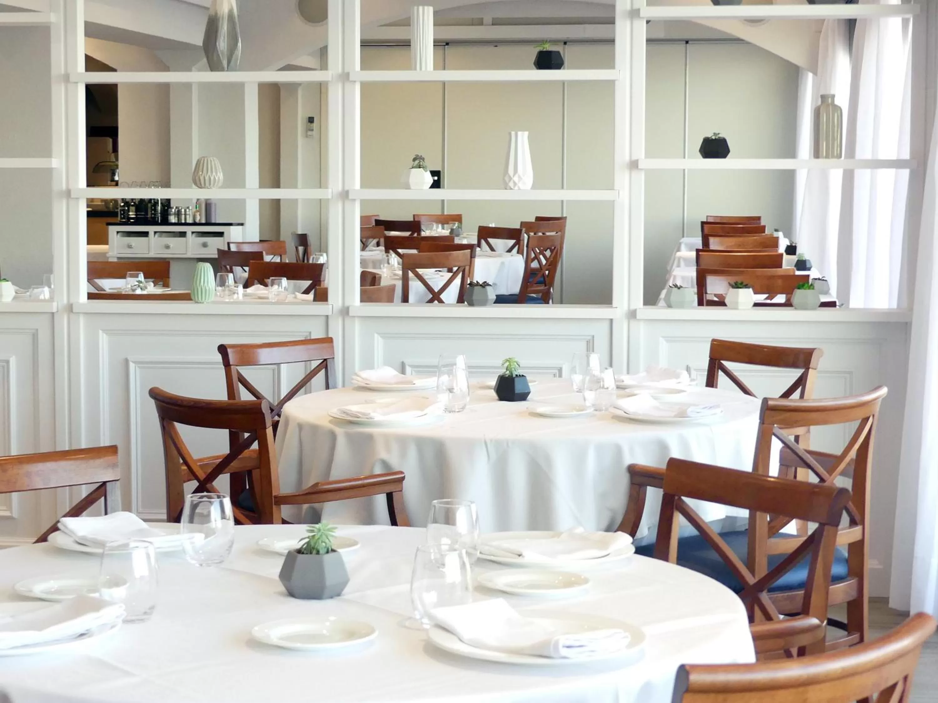 Restaurant/places to eat in Gran Sol Hotel