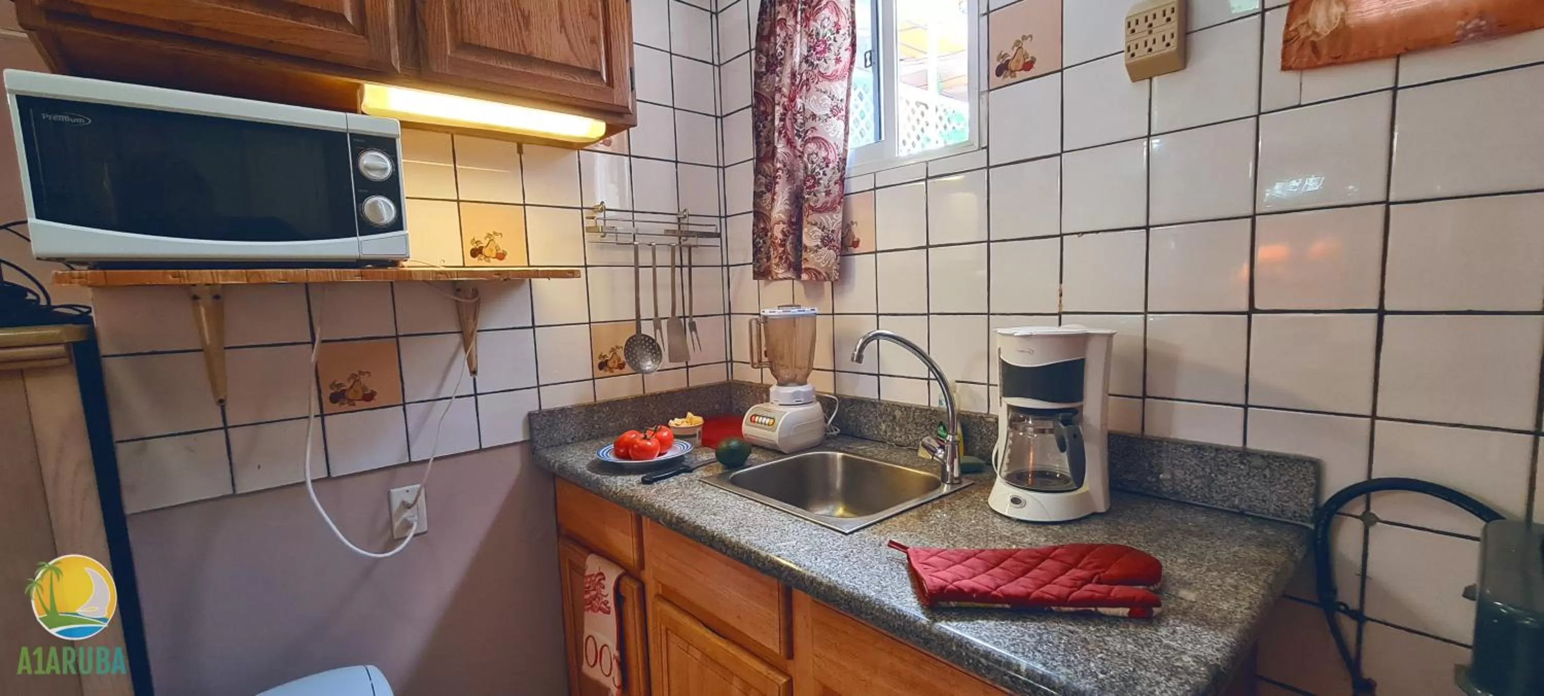 Kitchen or kitchenette, Kitchen/Kitchenette in A1 Apartments Aruba