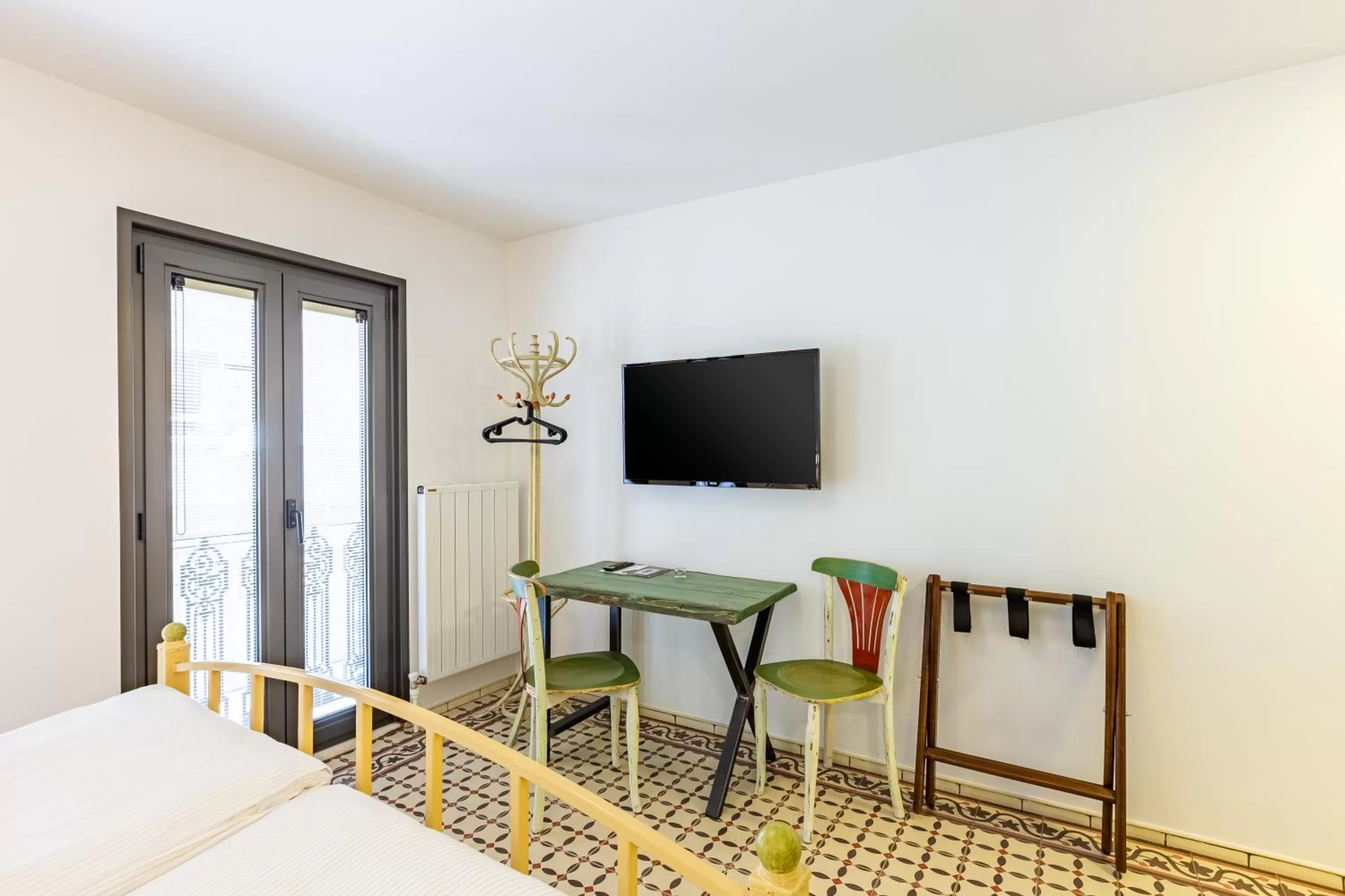 TV and multimedia, Bed in Villa Pera Suite Hotel