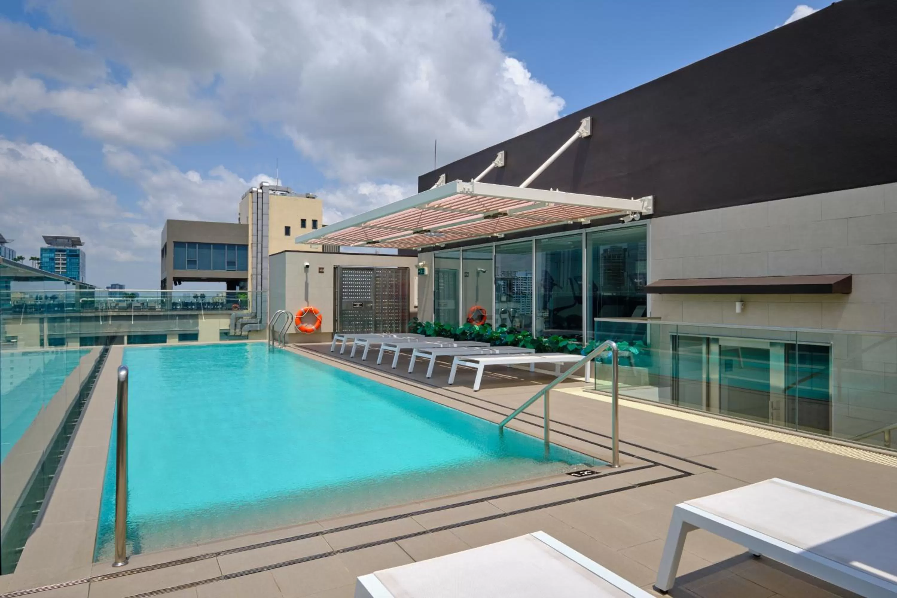 Swimming pool in Sotetsu Grand Fresa Saigon