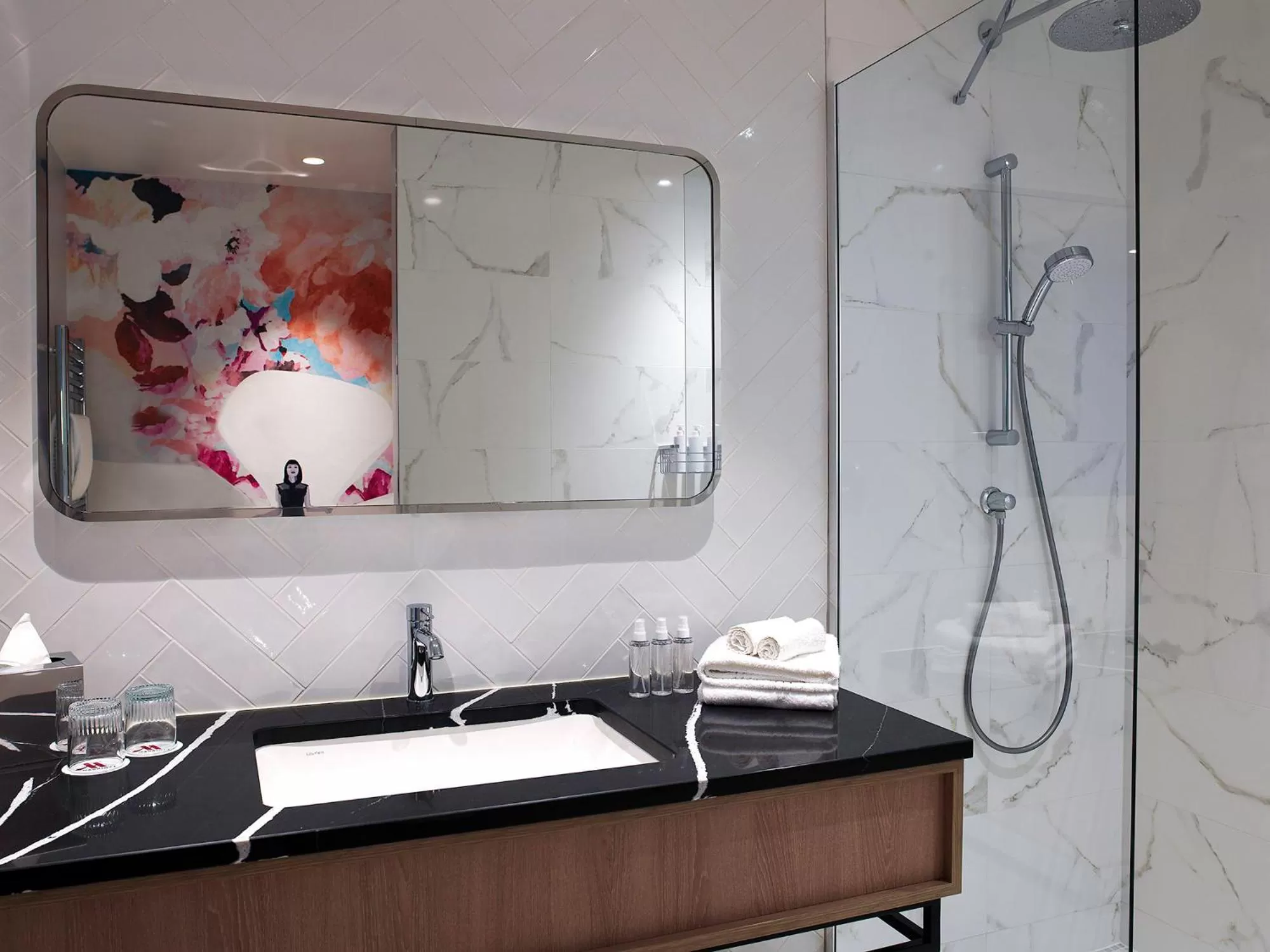 Bathroom in Paris Marriott Opera Ambassador Hotel