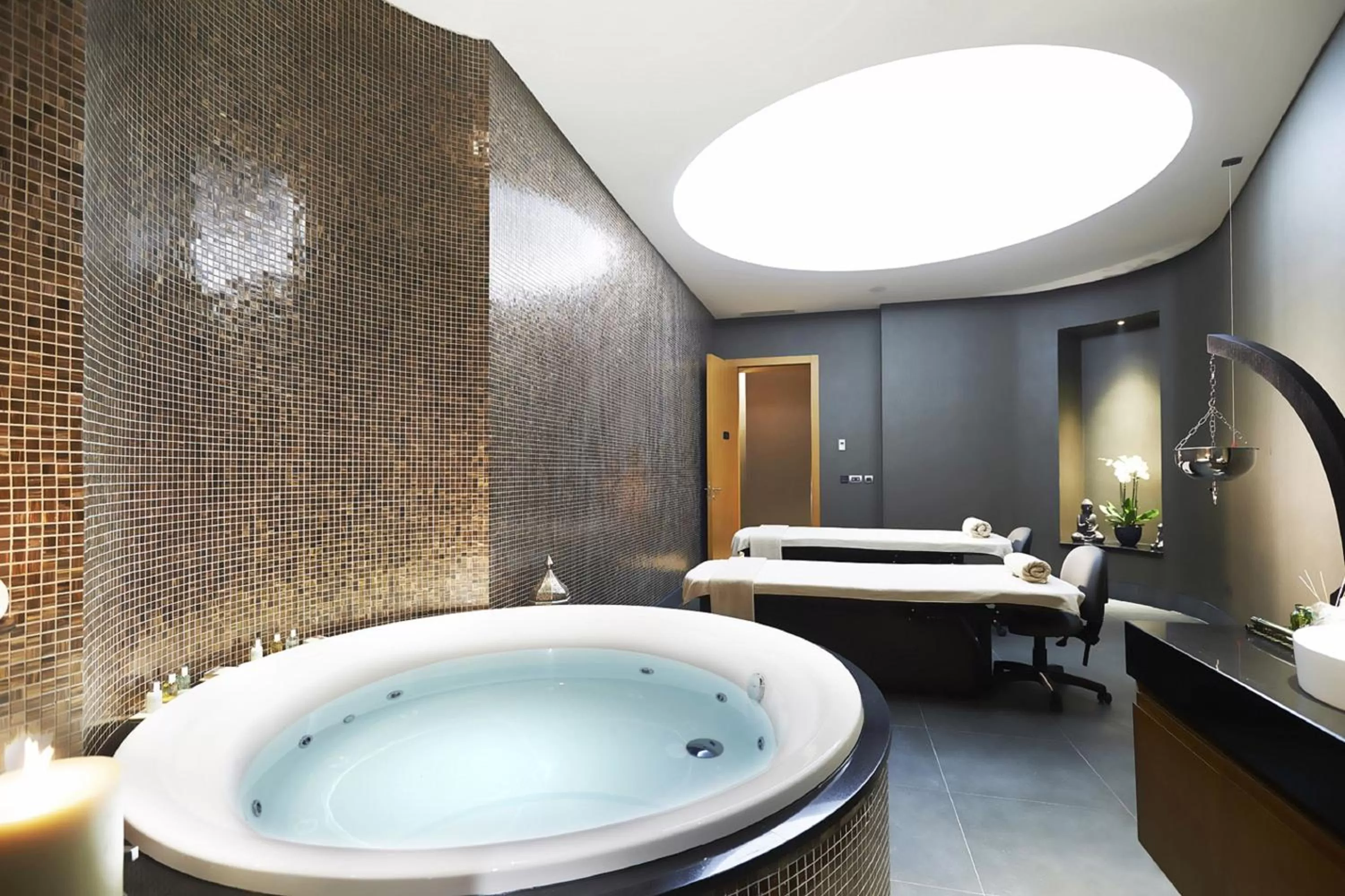 Massage in Divan Adana