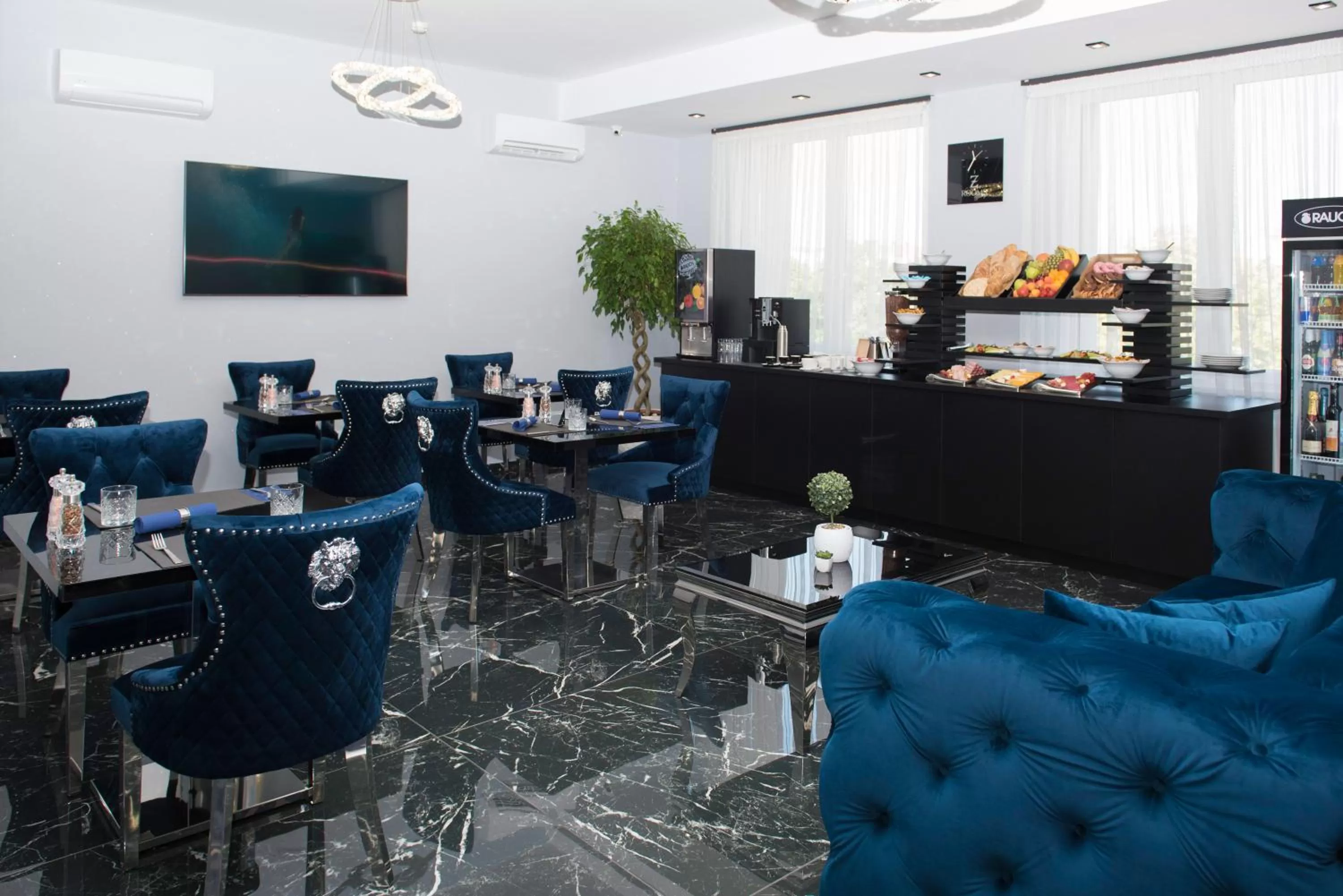 Lounge or bar, Restaurant/Places to Eat in Z Rooms Boutique