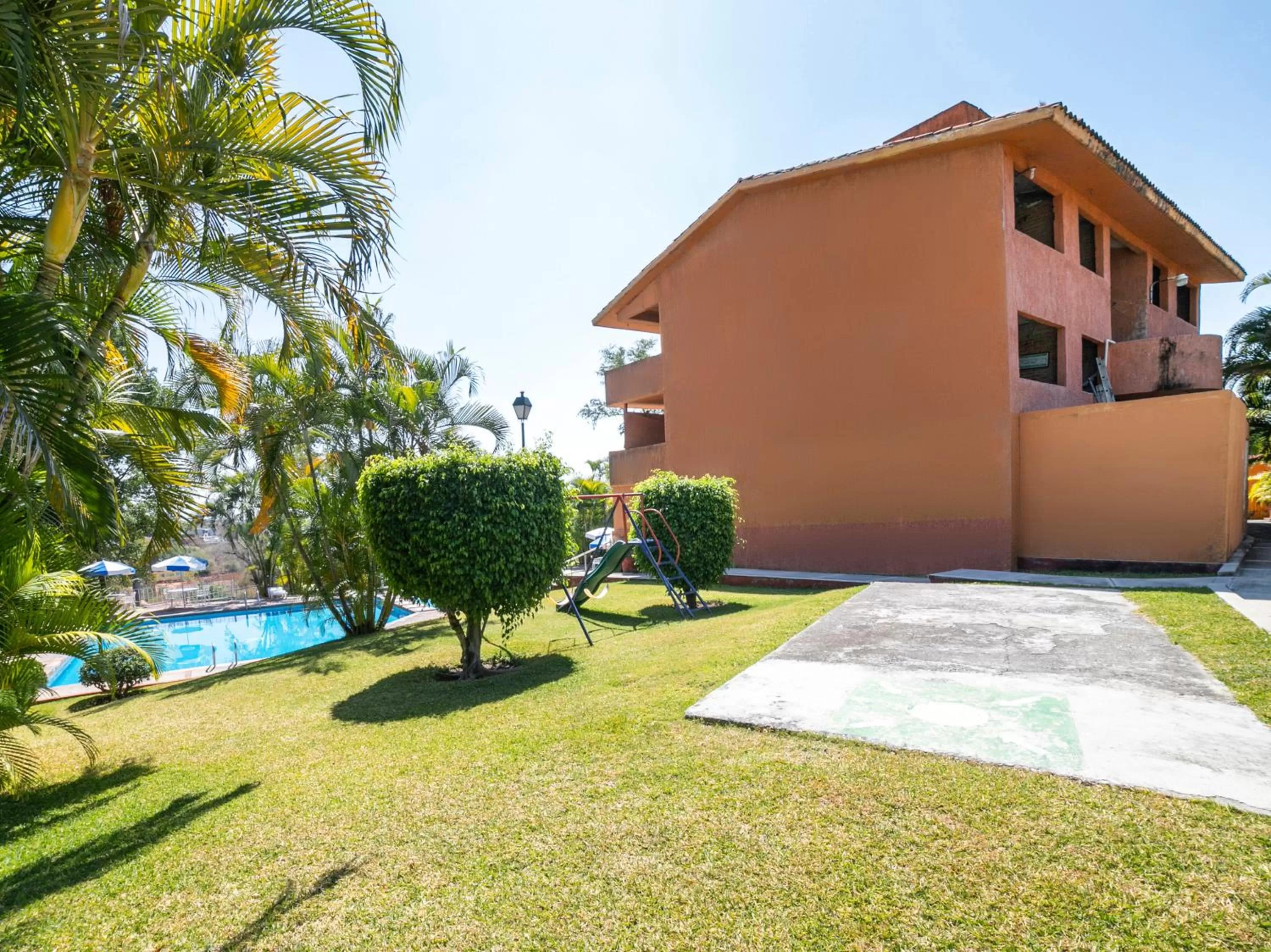 Property building in Hotel La Rinconada Santa Fe