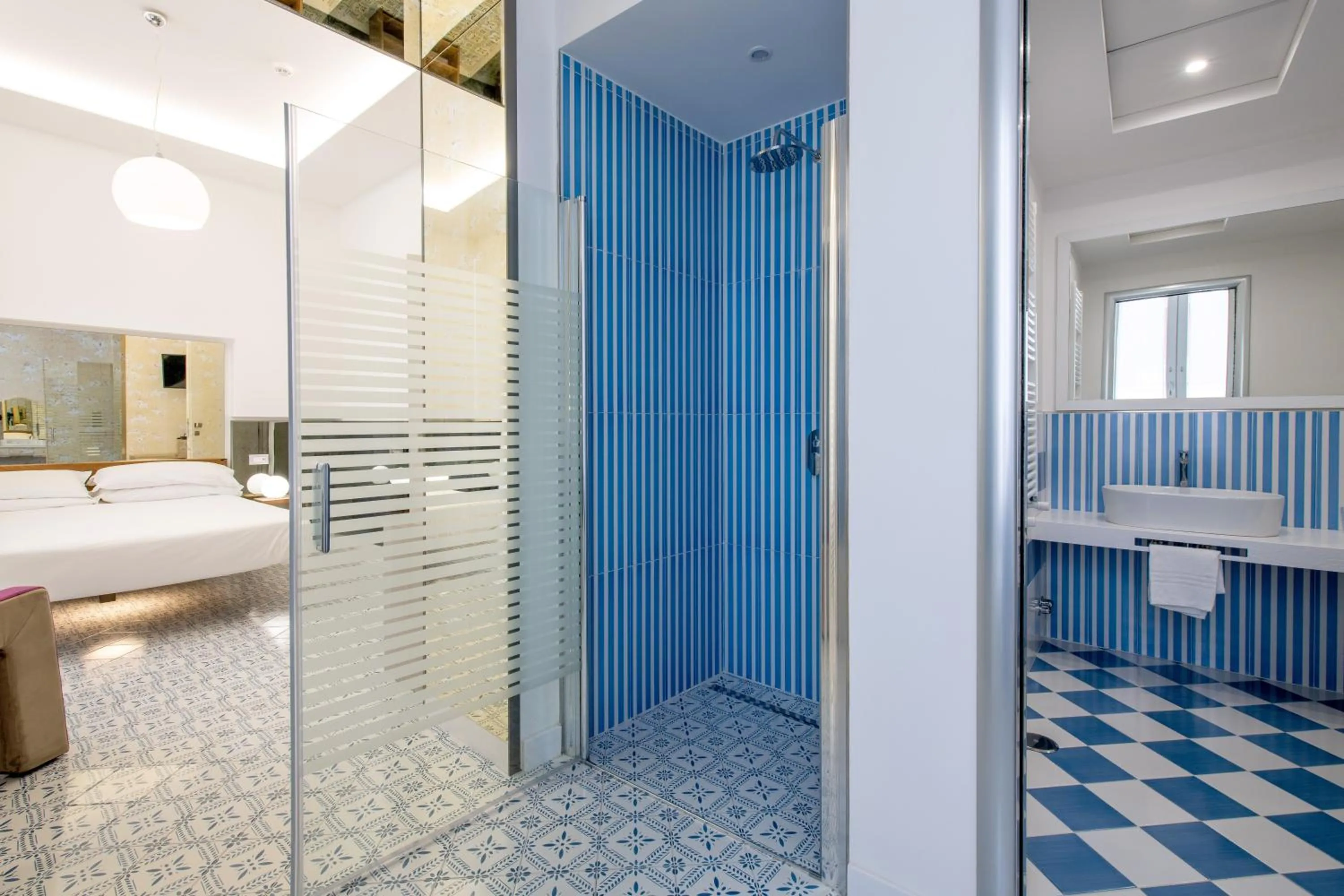 Shower in Hotel Nice