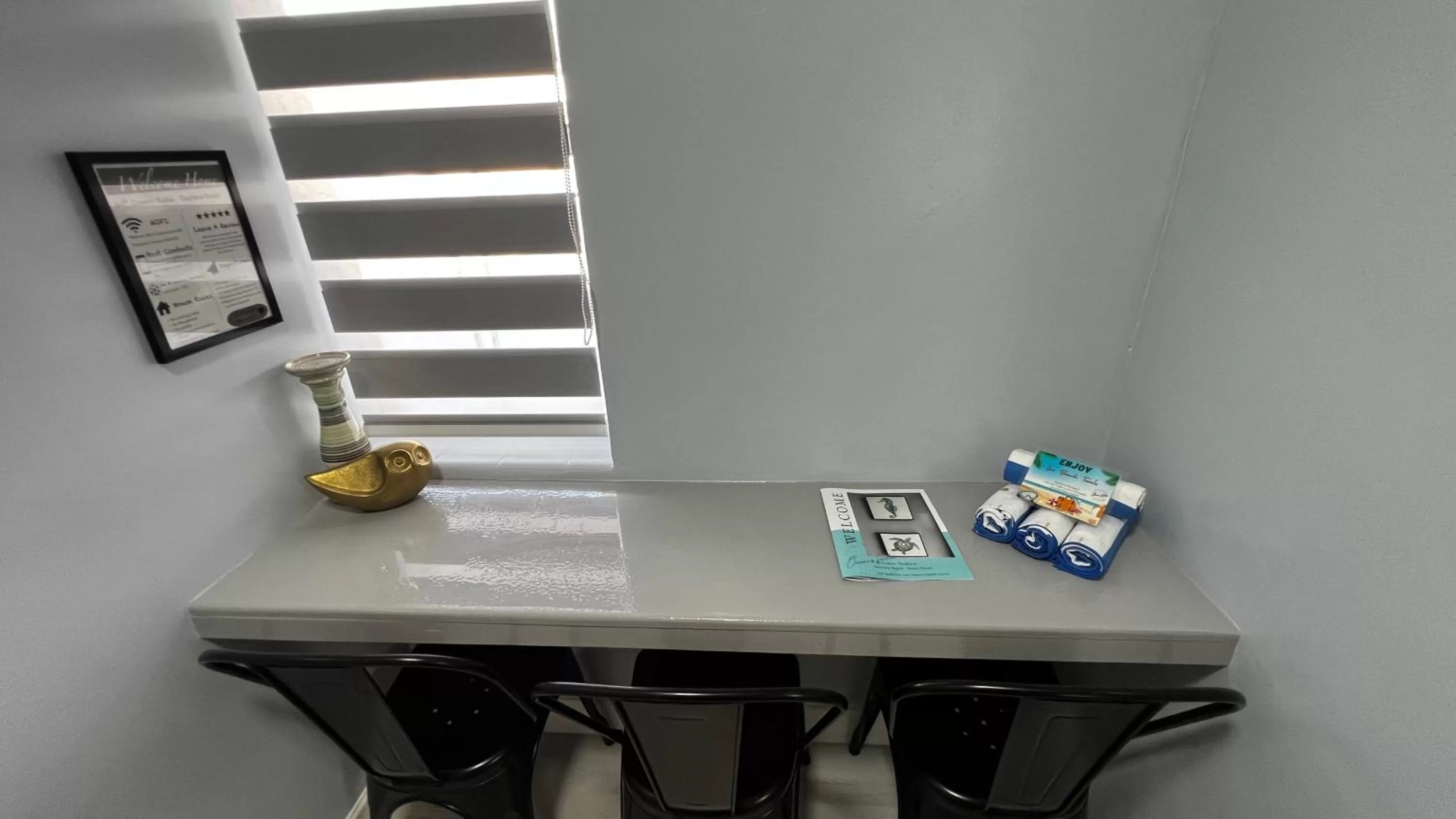 Dining area in Oceano Suites Daytona Beach