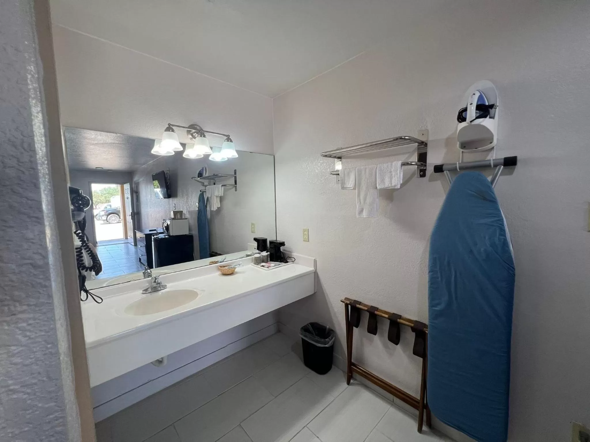 furniture in Country Hill Inn & Suite Eagle Pass