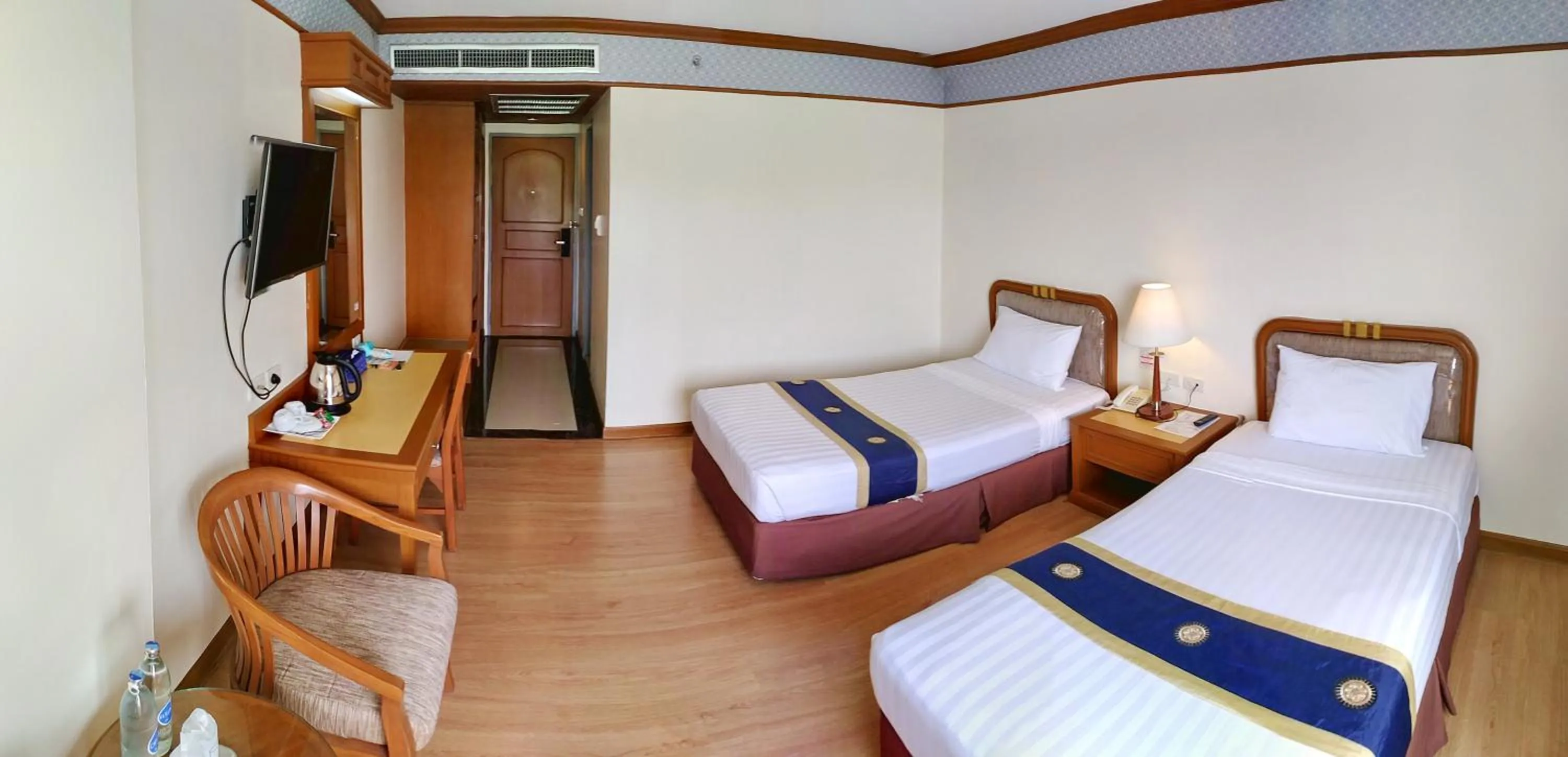 Photo of the whole room in Grand Park Hotel