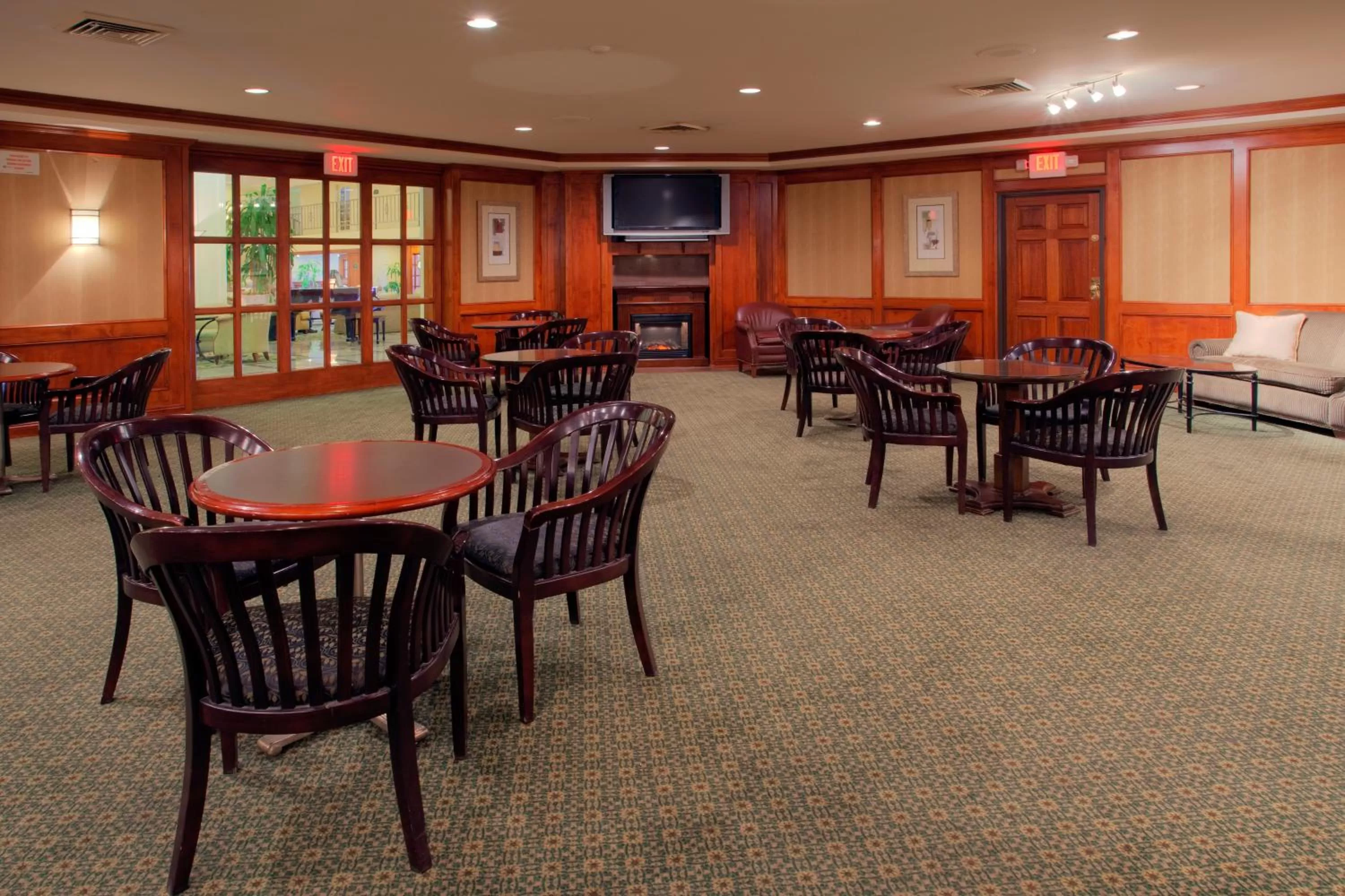 Restaurant/places to eat in Wyndham Visalia