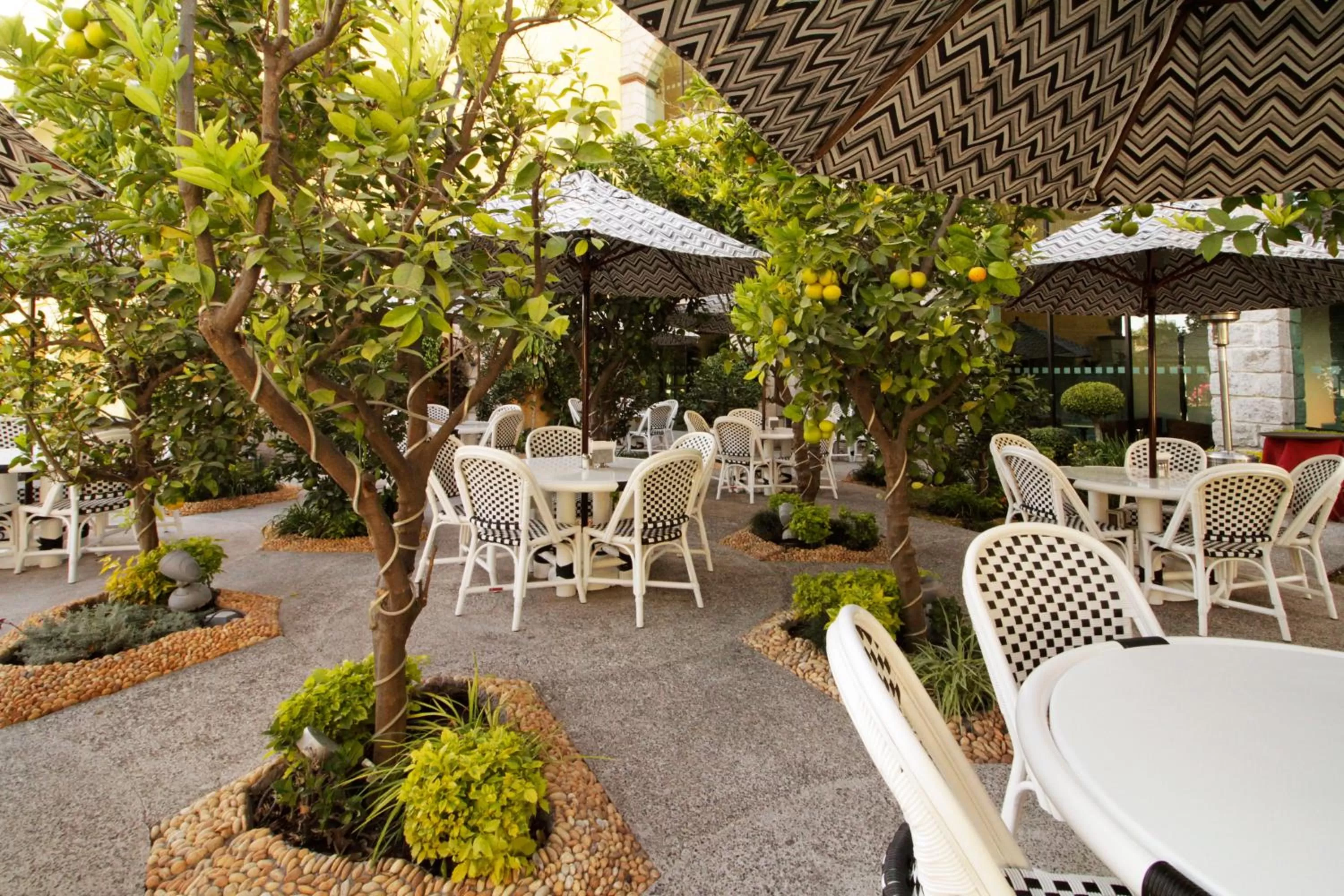 Restaurant/places to eat in Holiday Inn Queretaro Centro Historico by IHG