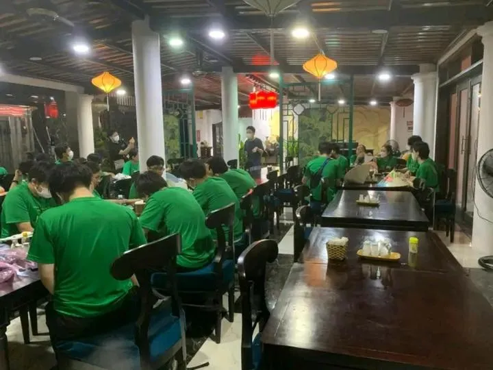 People in Thanh Binh Central Hotel