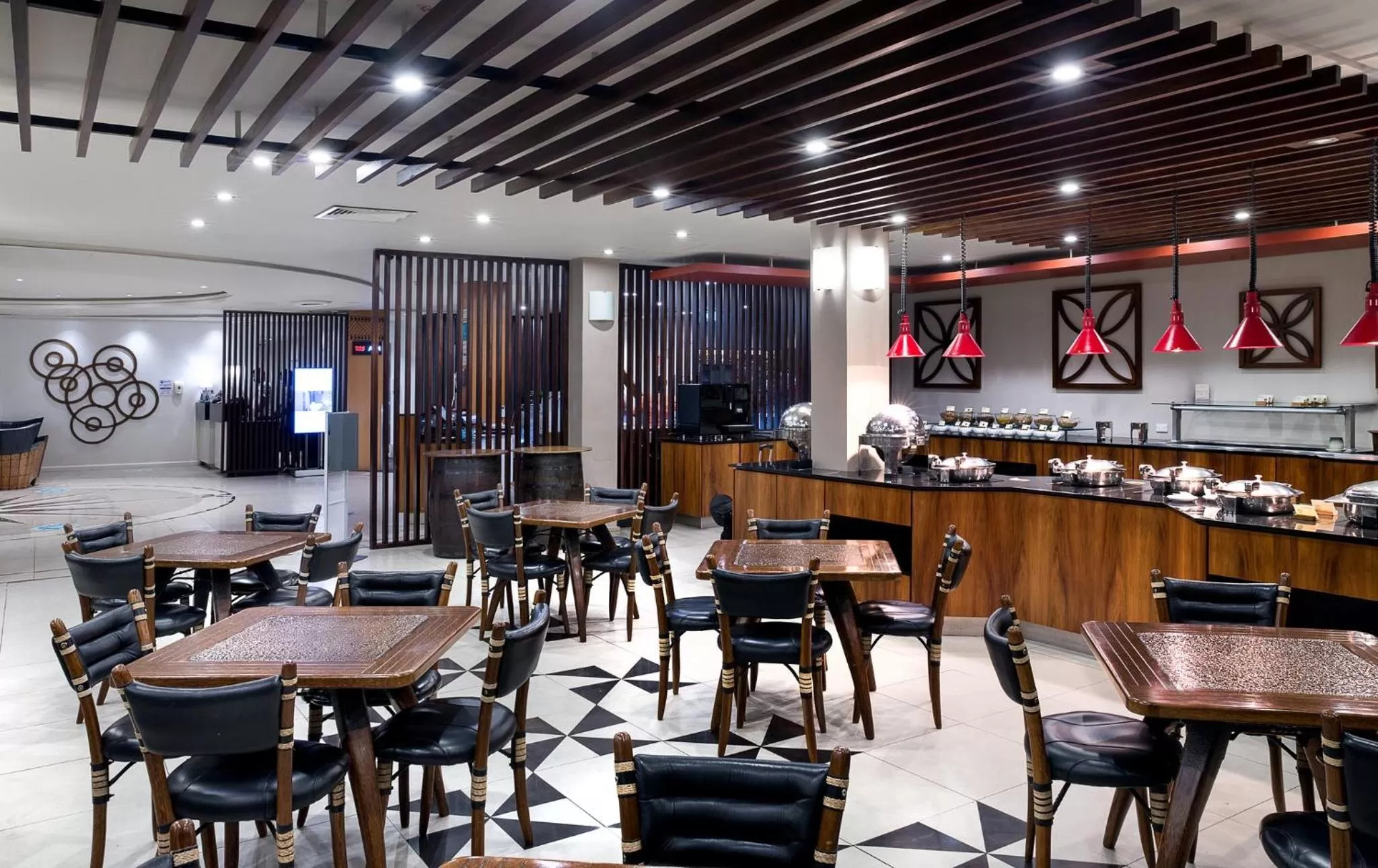 Restaurant/places to eat in Holiday Inn Suva by IHG