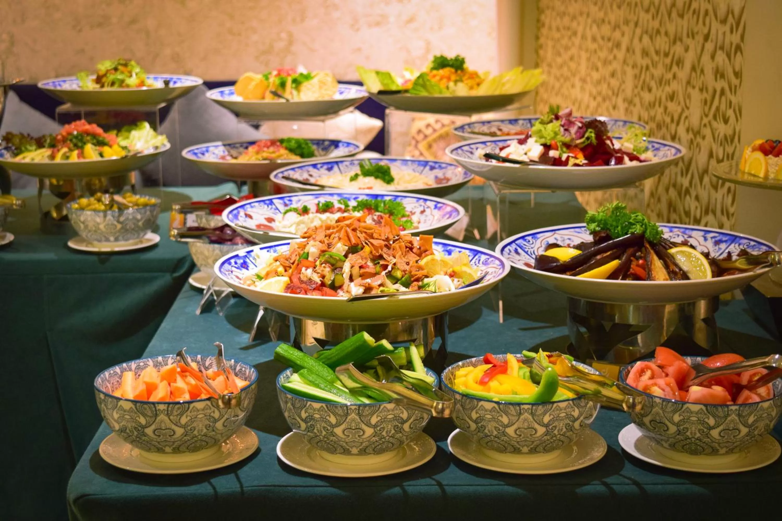 Restaurant/places to eat in Carlton Downtown Hotel