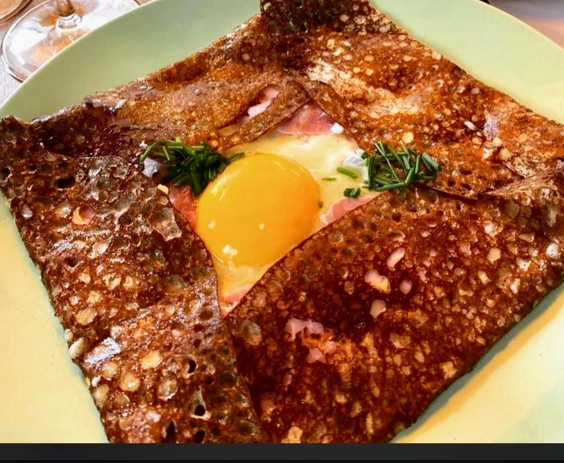 Food in Munroe Inn Boutique Hotel