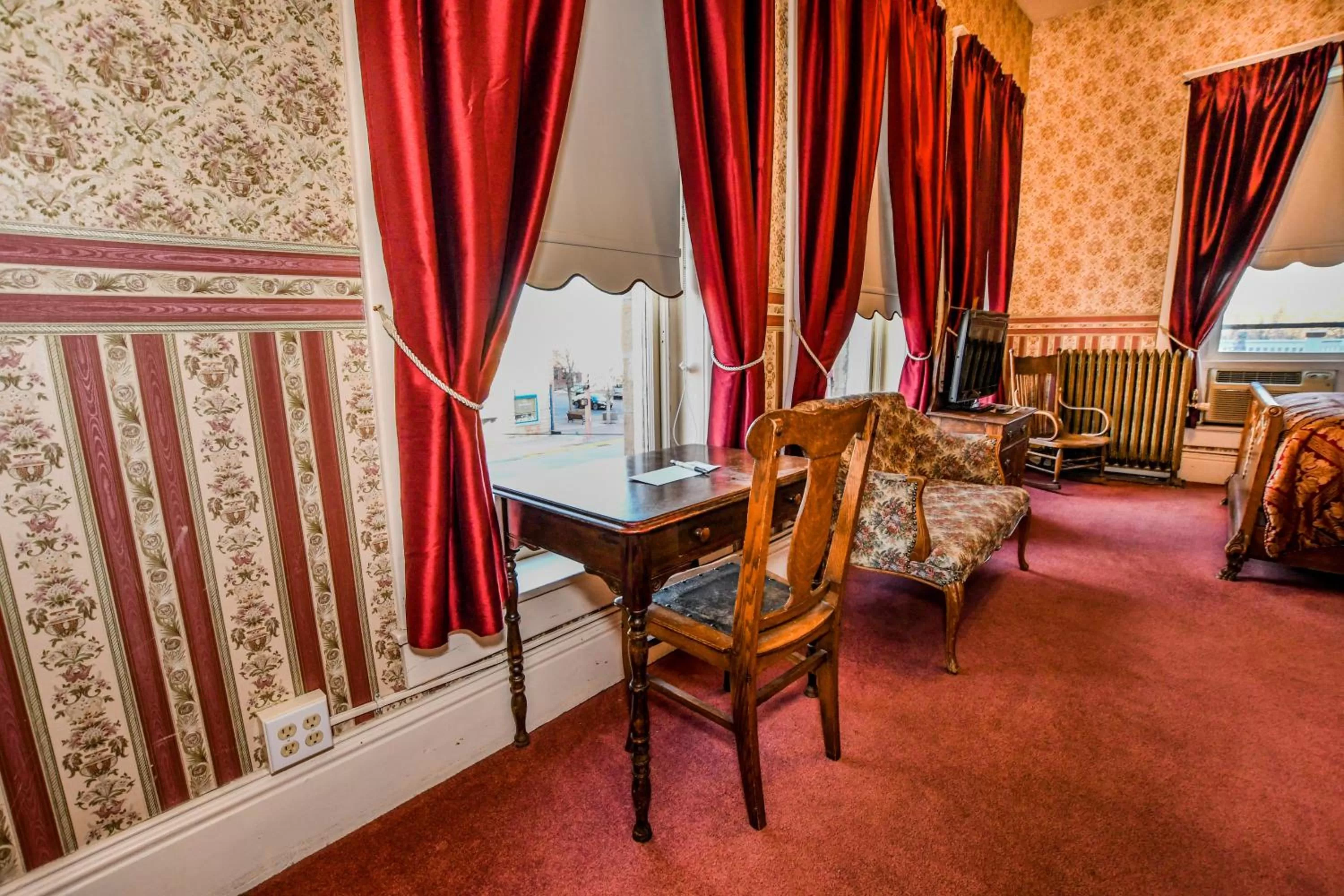 Seating area in Irma Hotel