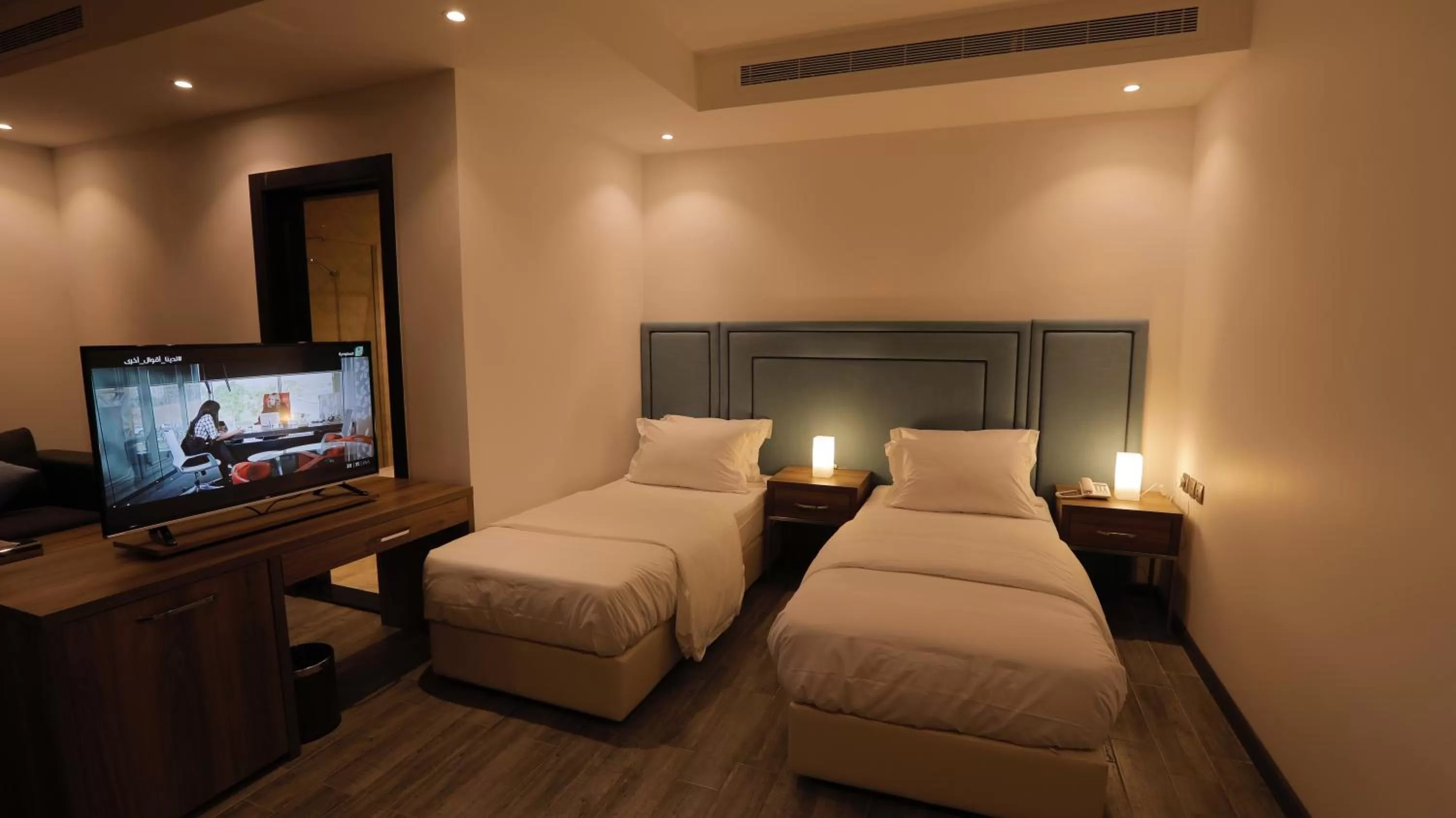 Bed in Stay Inn Suites