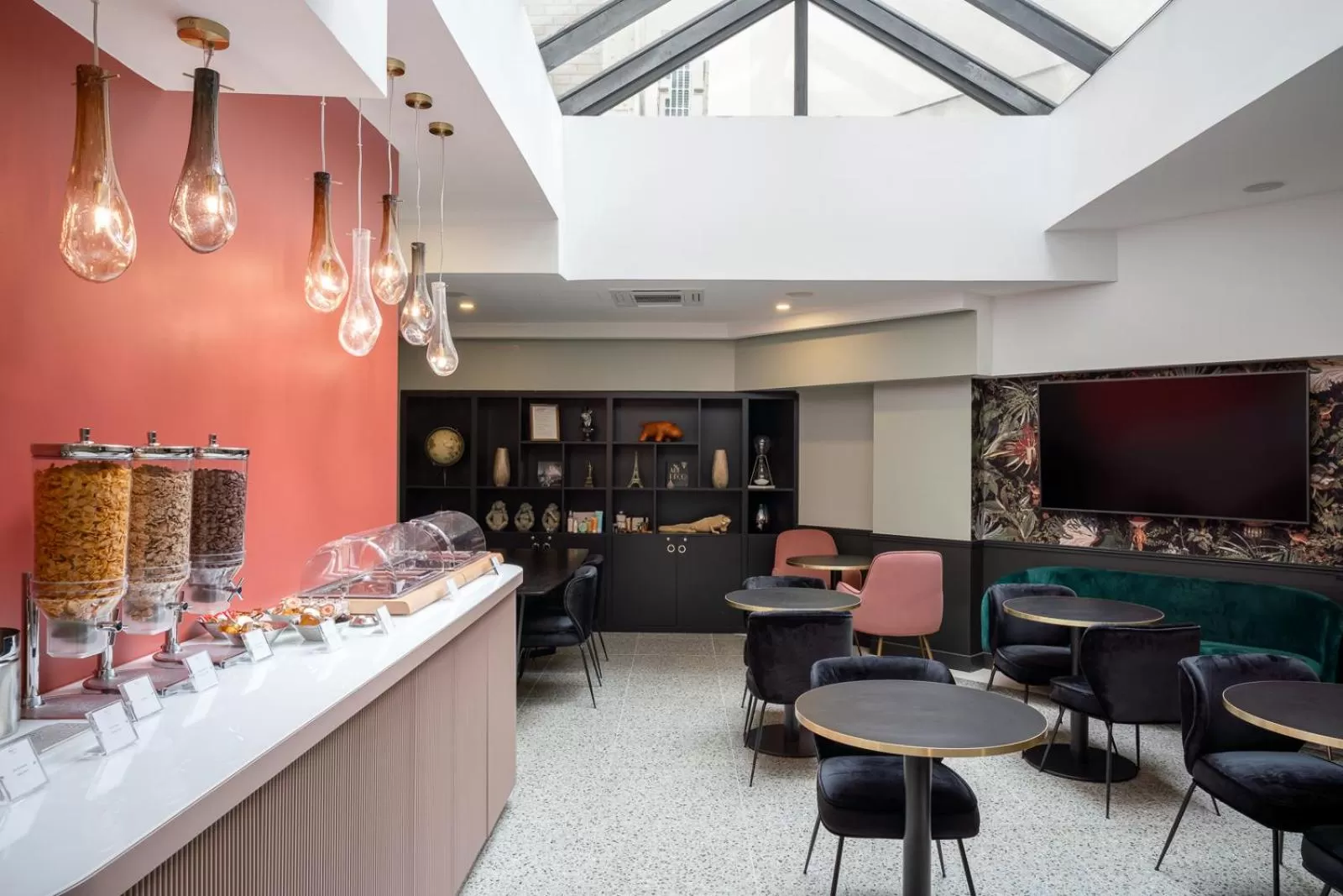 Property building in Hôtel 31 - Paris Tour Eiffel