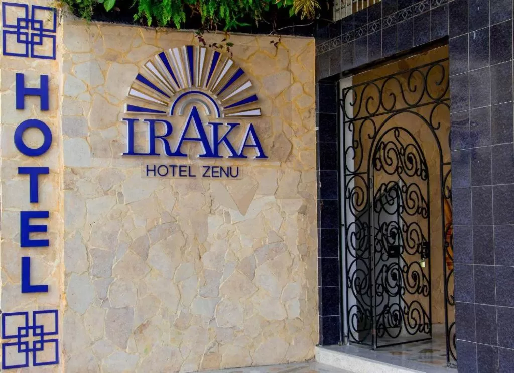 Facade/entrance in Hotel Iraka Zenu