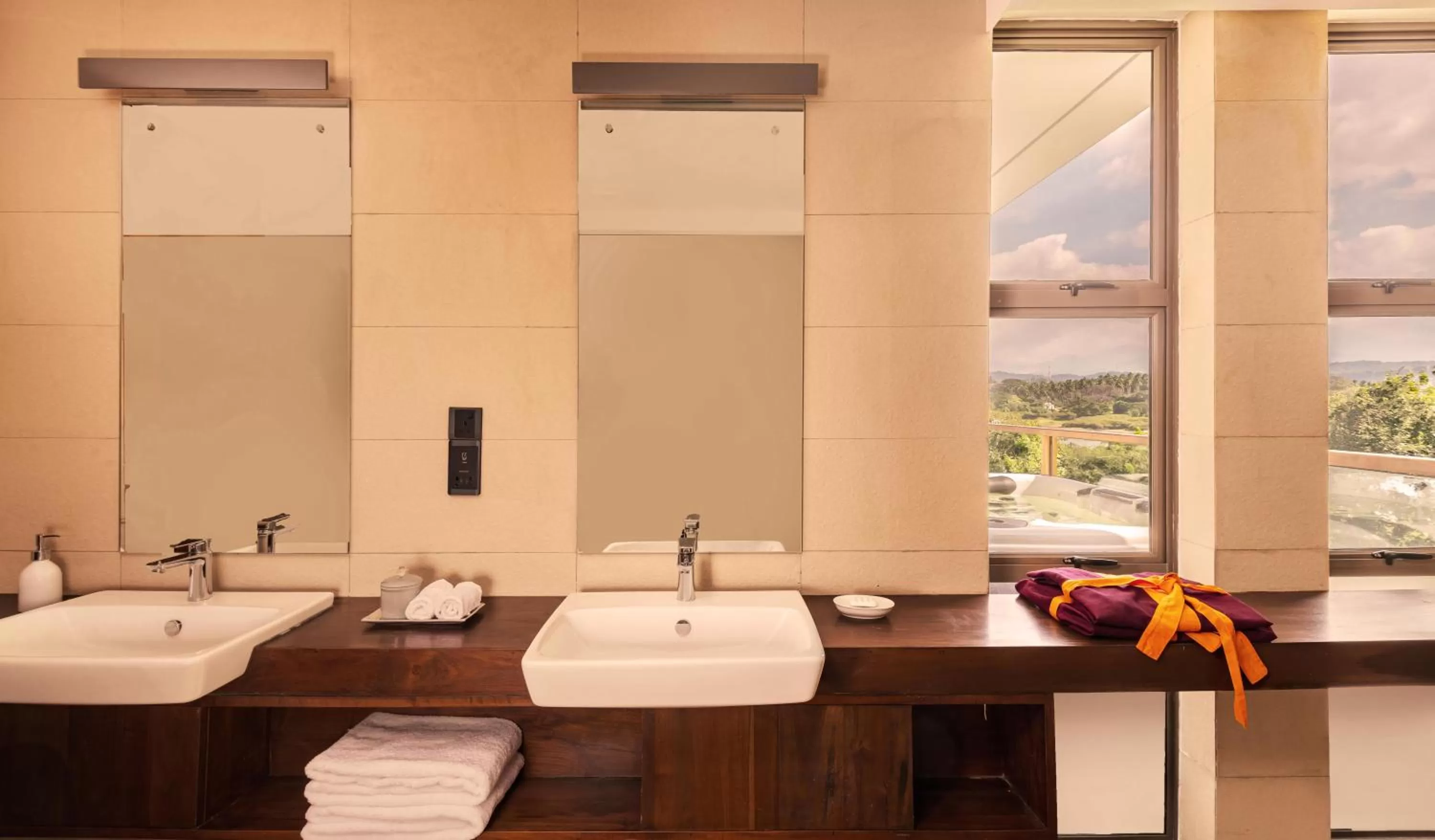 Bathroom in Jetwing Kandy Gallery, A Luxury Reserve