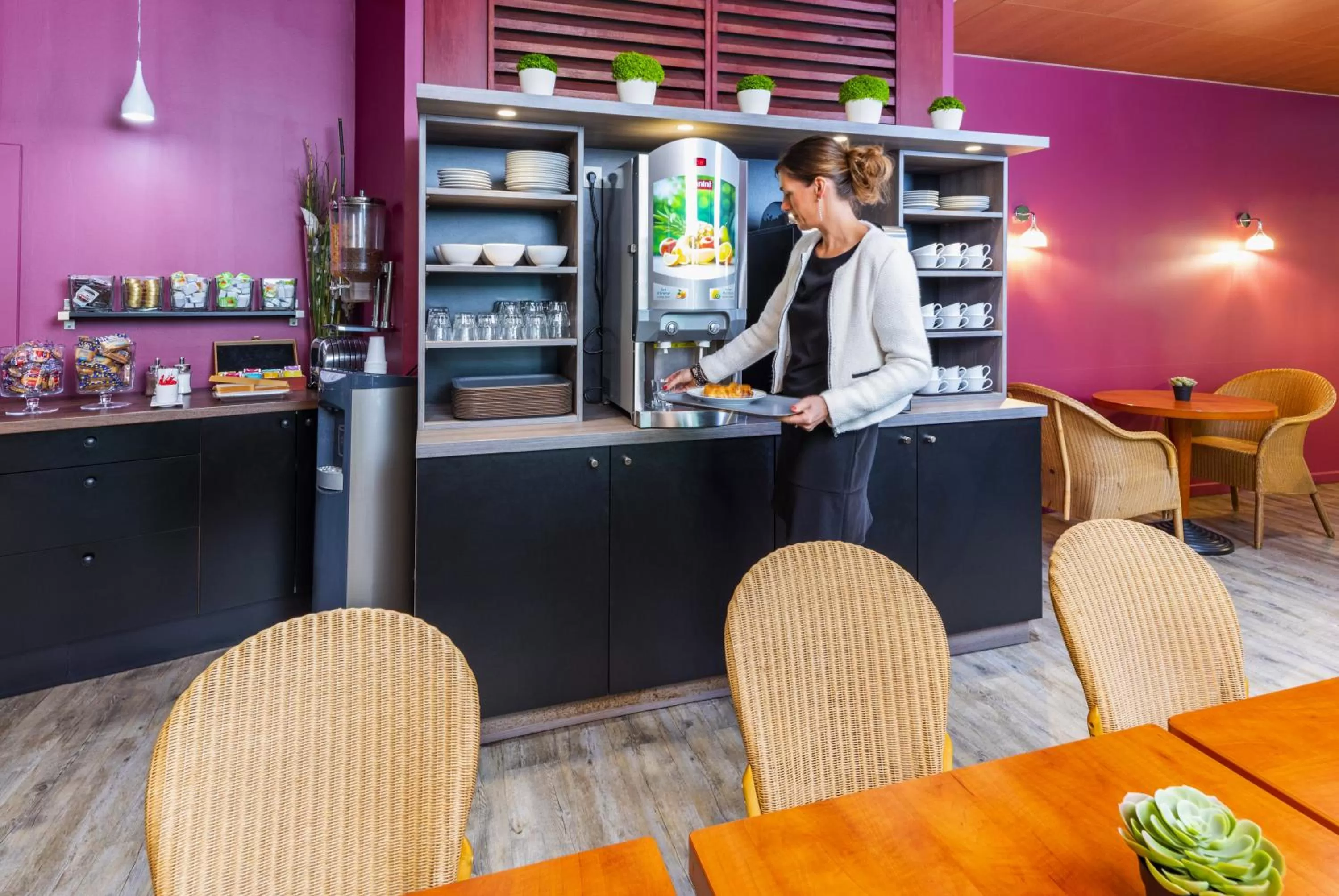 Buffet breakfast in Ténéo Apparthotel Bordeaux - Gare Saint Jean