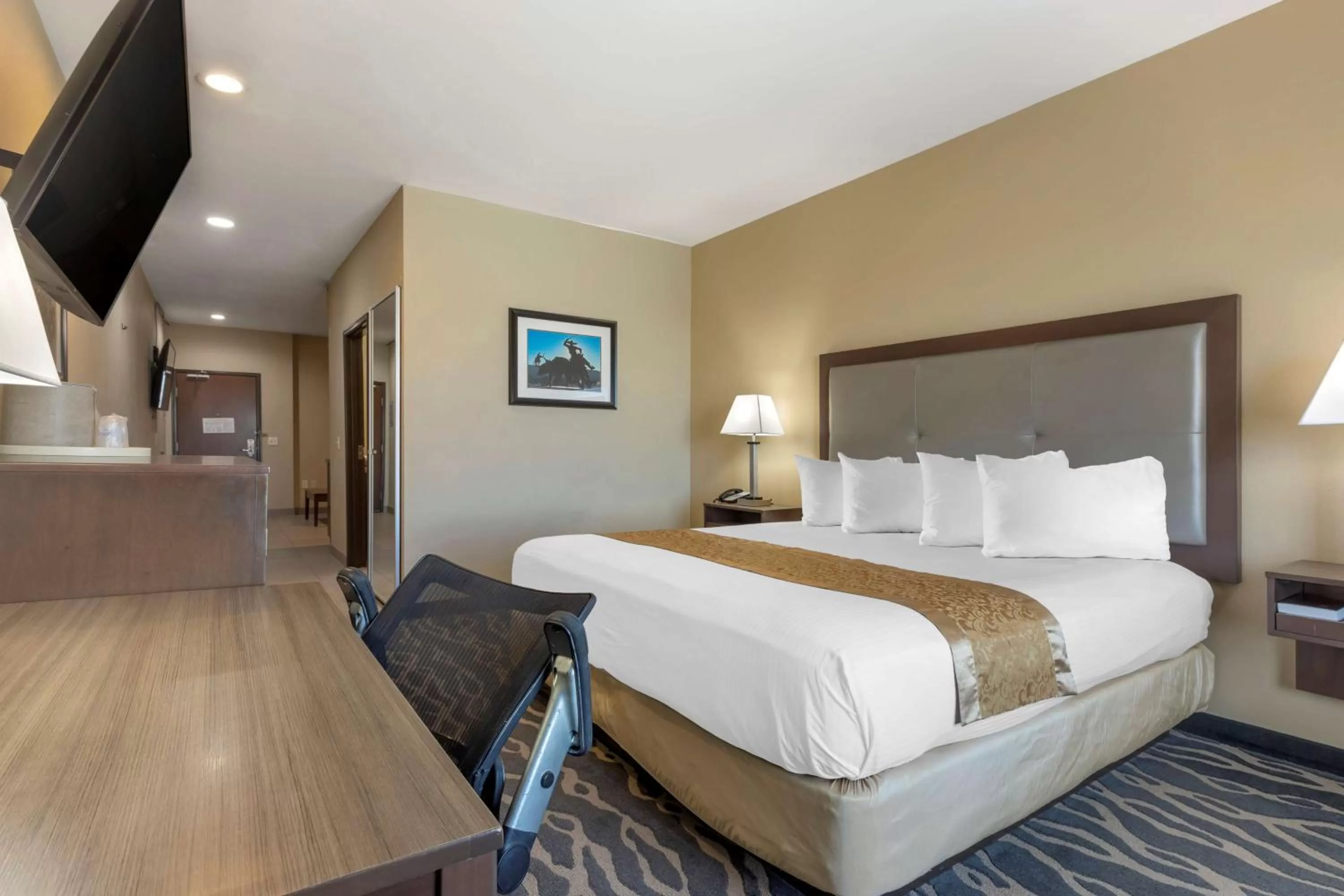 Photo of the whole room, Bed in Best Western Plus Fort Stockton Hotel