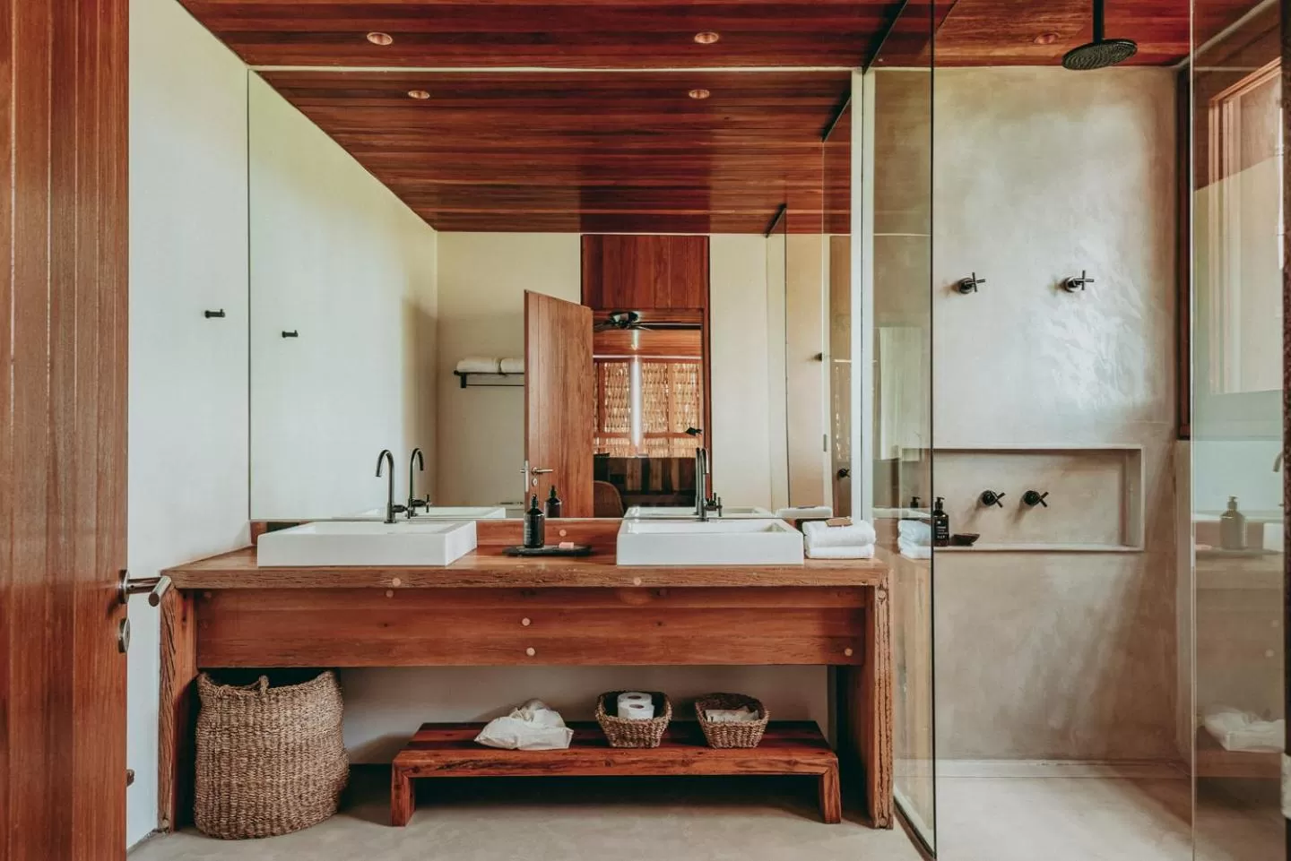 Barracuda Hotel & Villas