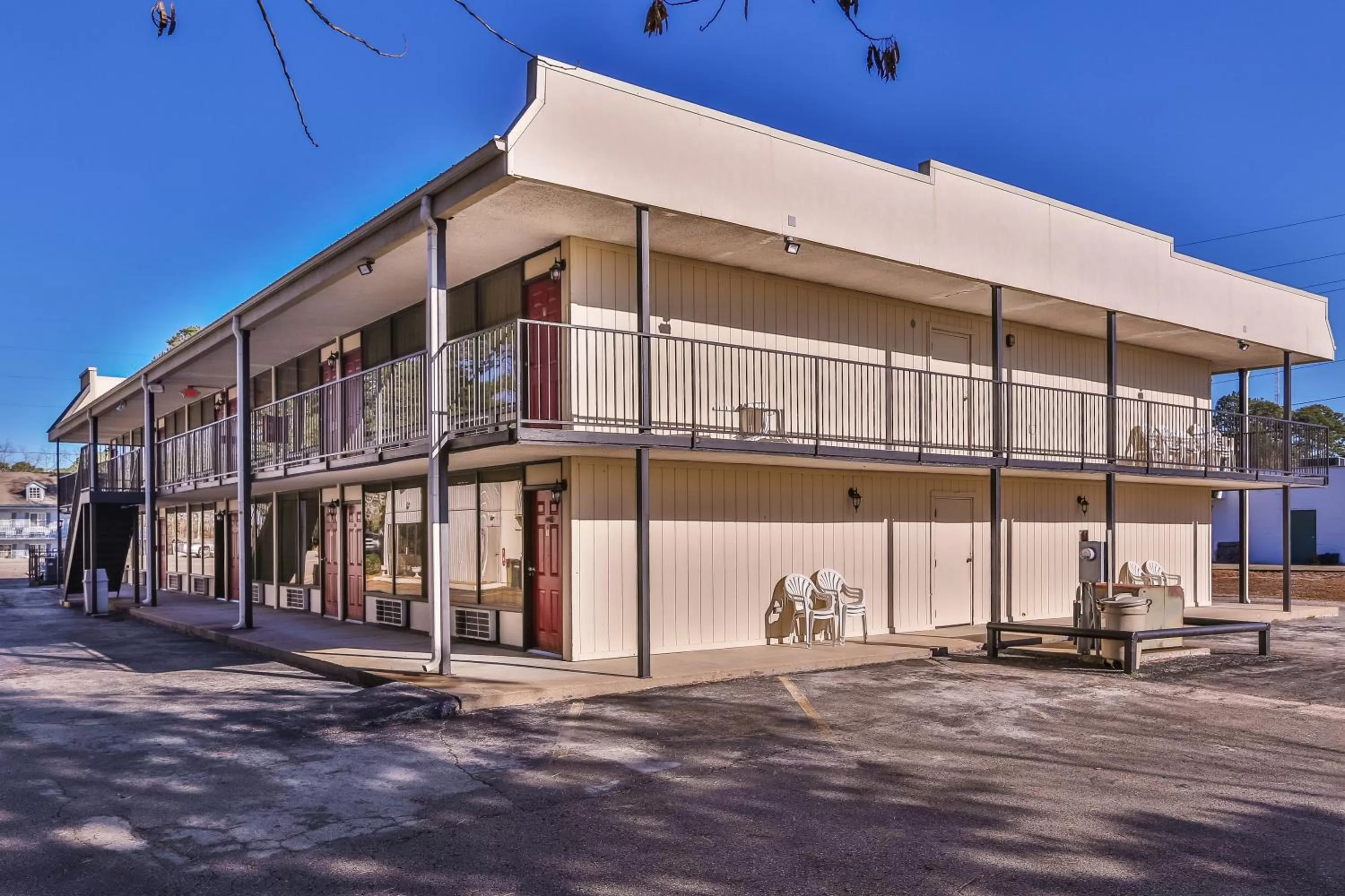 Property building in Candlewick Inn and Suites