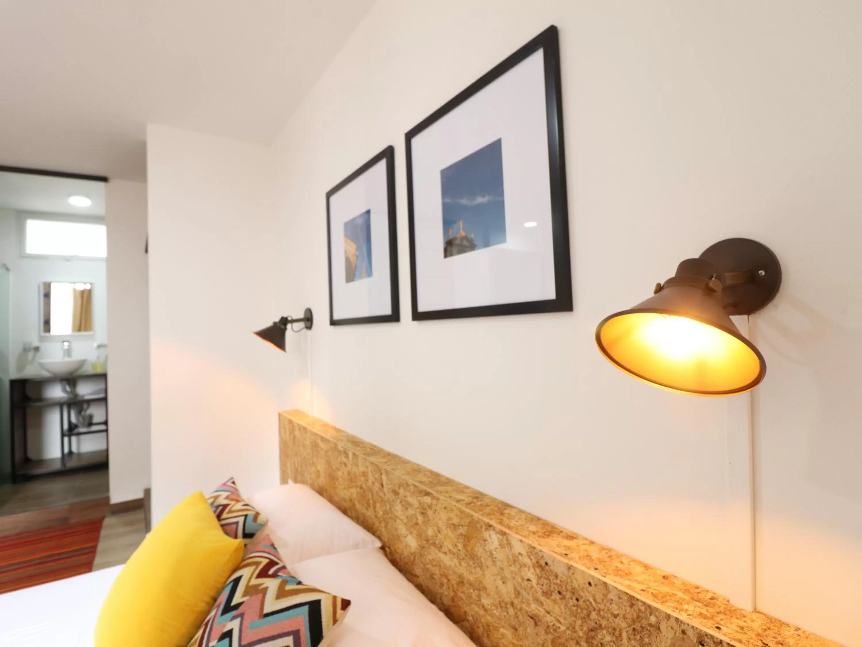 Bedroom in 554 Apartments