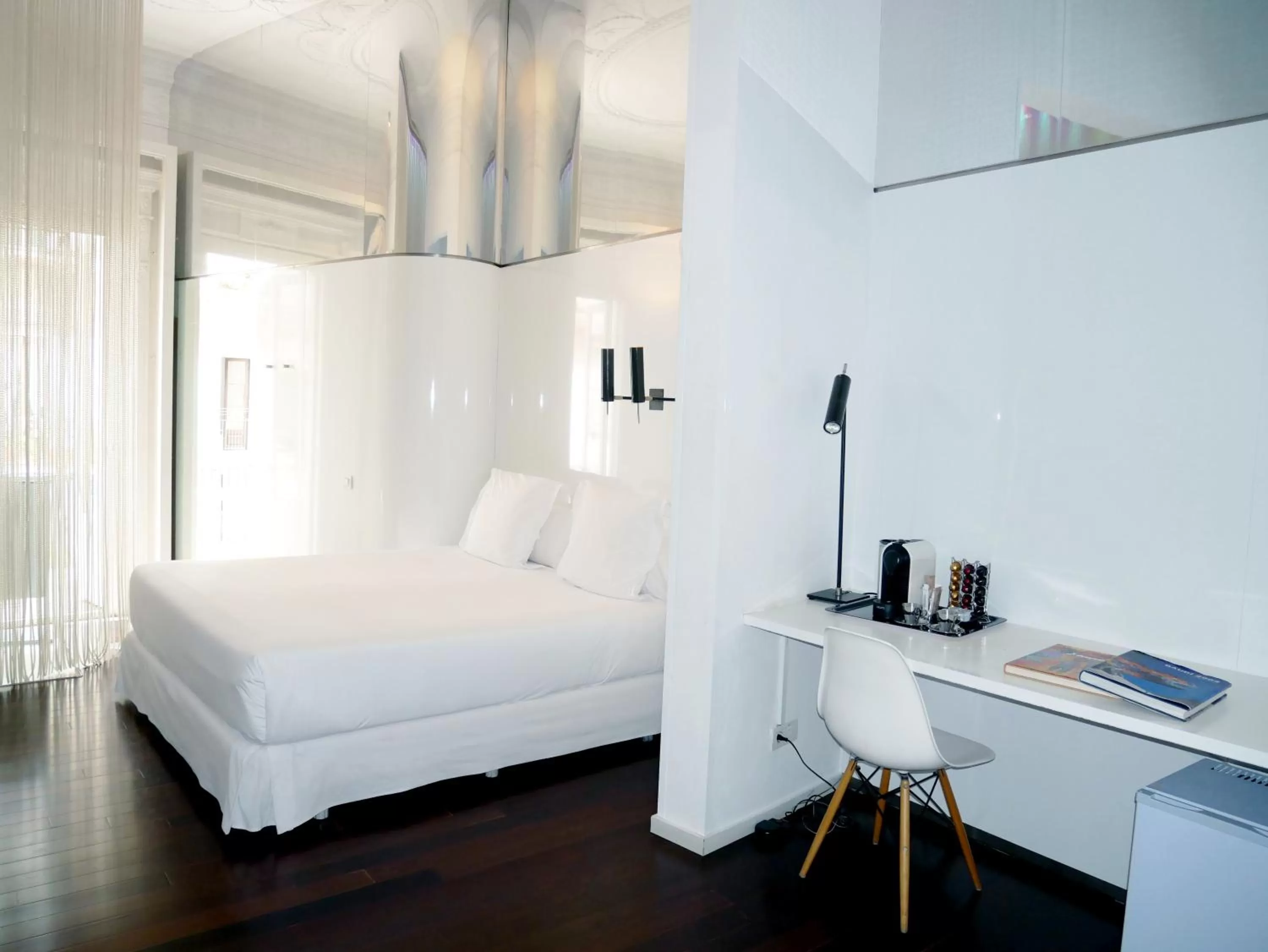 Superior Double or Twin Room with Terrace in Chic & Basic Born Boutique Hotel