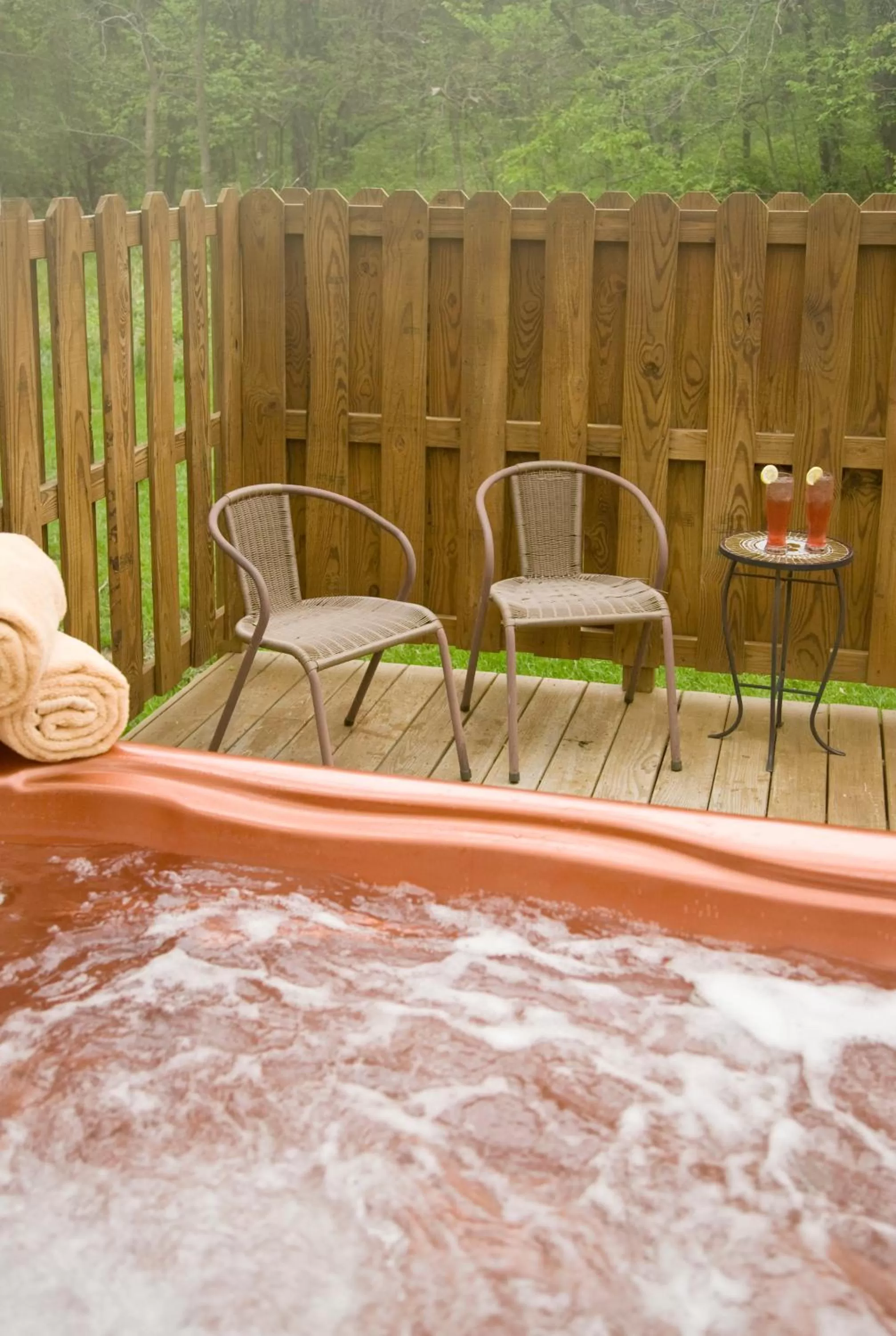Hot Tub in Garth Woodside Mansion Bed and Breakfast